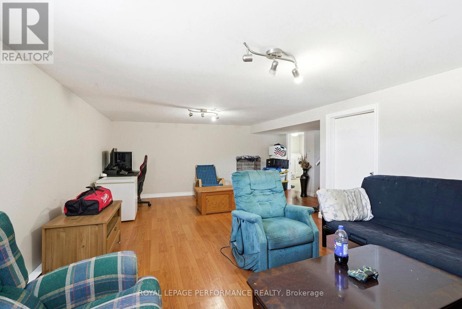 












253 SUNNYSIDE AVENUE

,
Cornwall,




Ontario
K6H3E5

