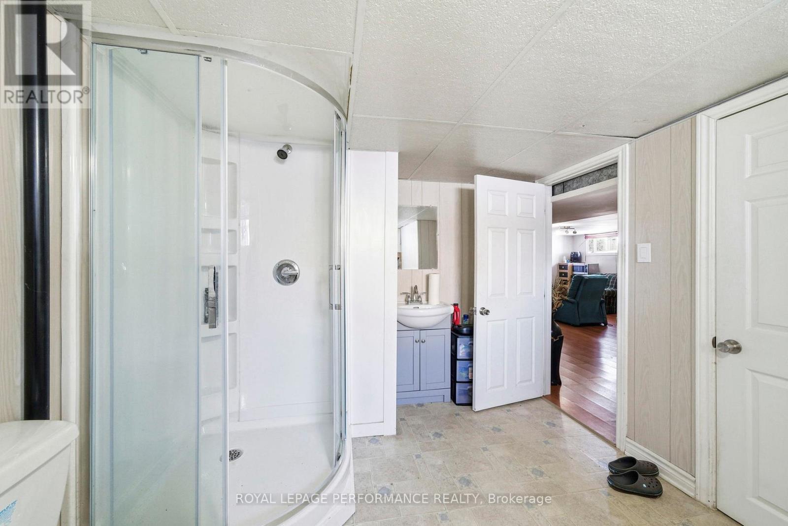 












253 SUNNYSIDE AVENUE

,
Cornwall,




Ontario
K6H3E5

