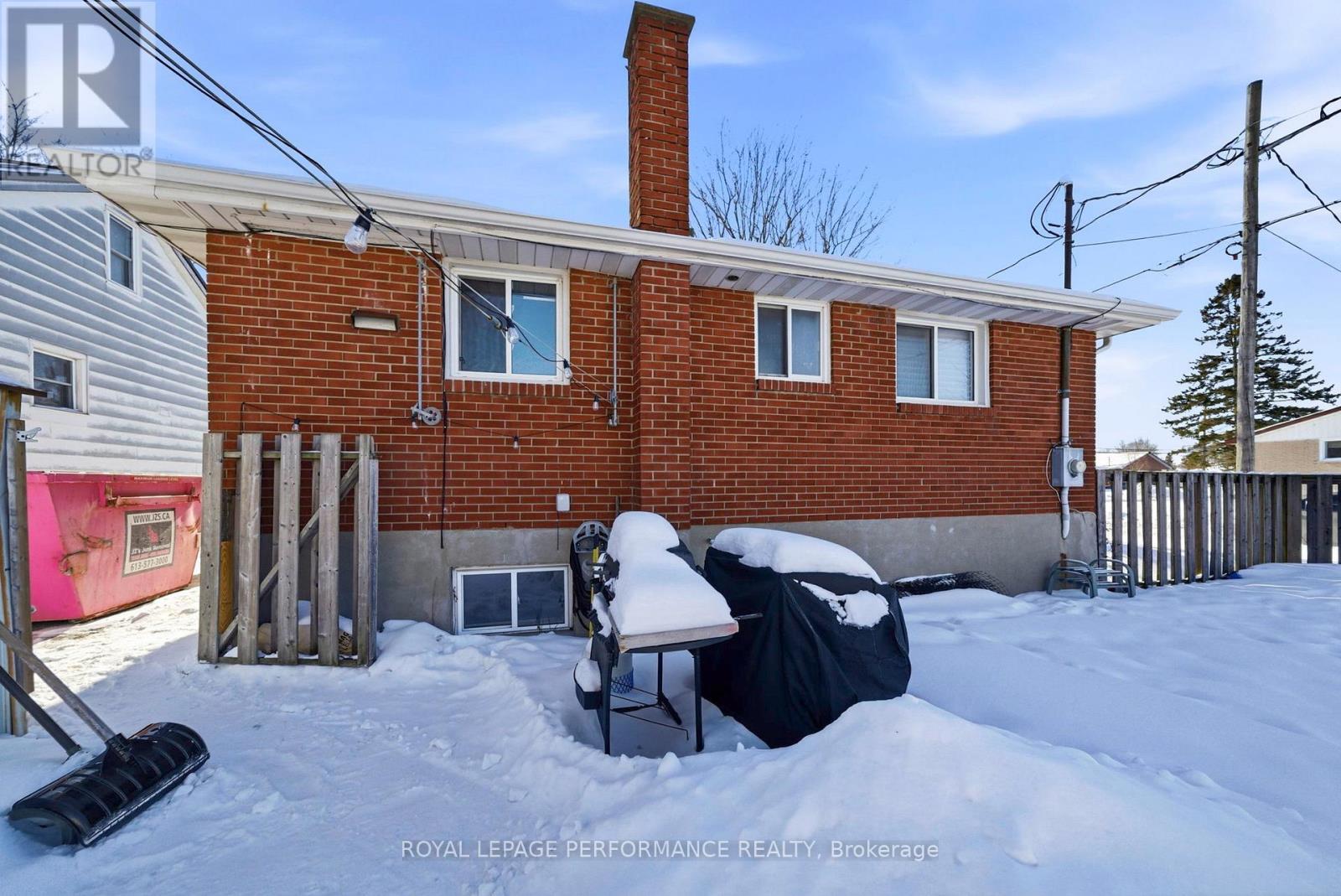 












253 SUNNYSIDE AVENUE

,
Cornwall,




Ontario
K6H3E5

