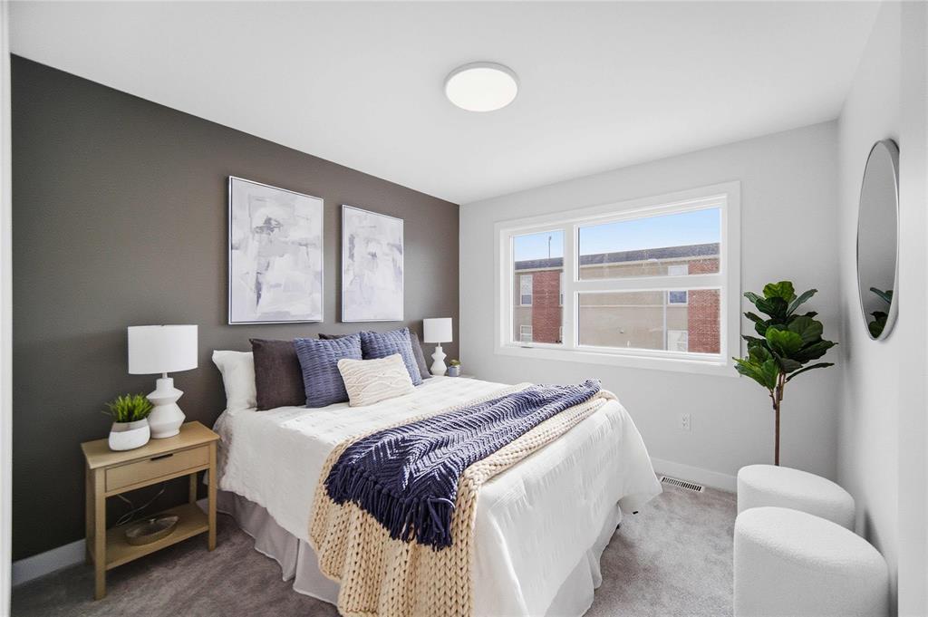 












.5 223 Royal Avenue

,
Winnipeg,




Manitoba
R2V1H6

