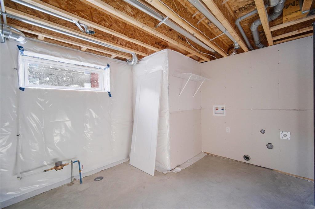 












.5 223 Royal Avenue

,
Winnipeg,




Manitoba
R2V1H6

