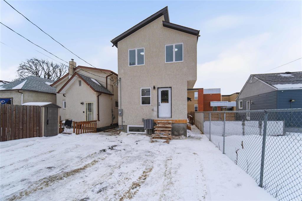 












.5 223 Royal Avenue

,
Winnipeg,




Manitoba
R2V1H6

