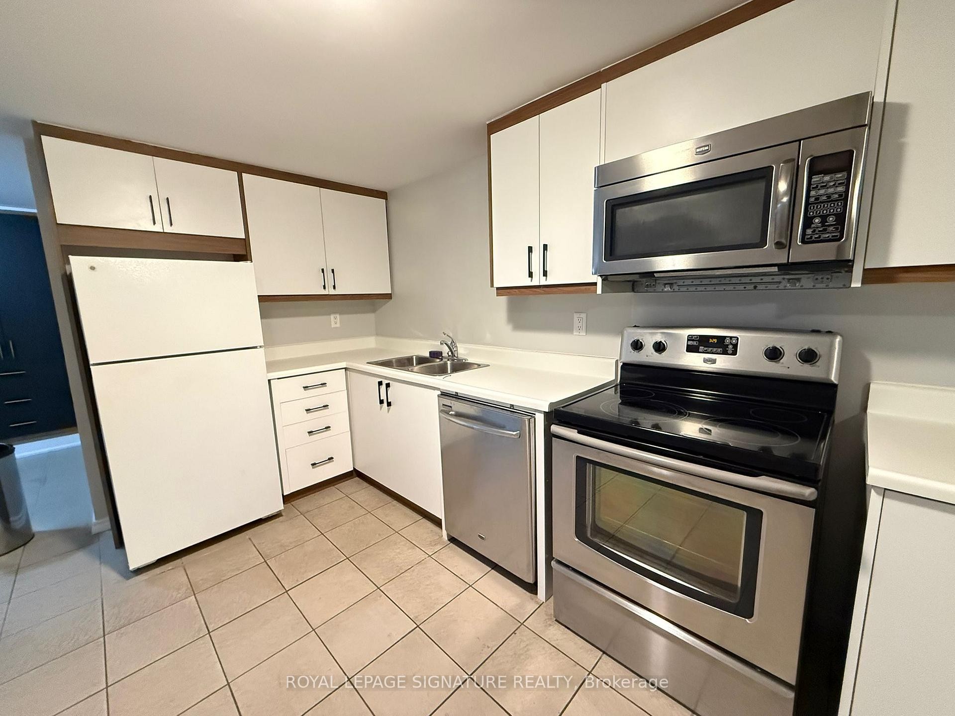 









40


Barkwin

Drive, Bsmt,
Toronto,




ON
M9V 2W3

