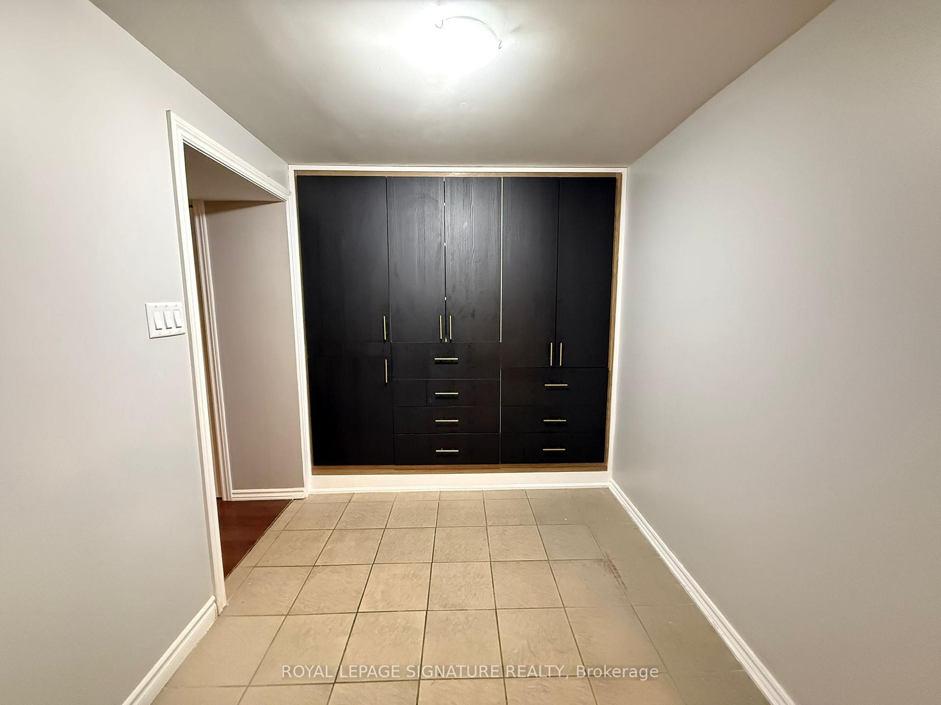 









40


Barkwin

Drive, Bsmt,
Toronto,




ON
M9V 2W3

