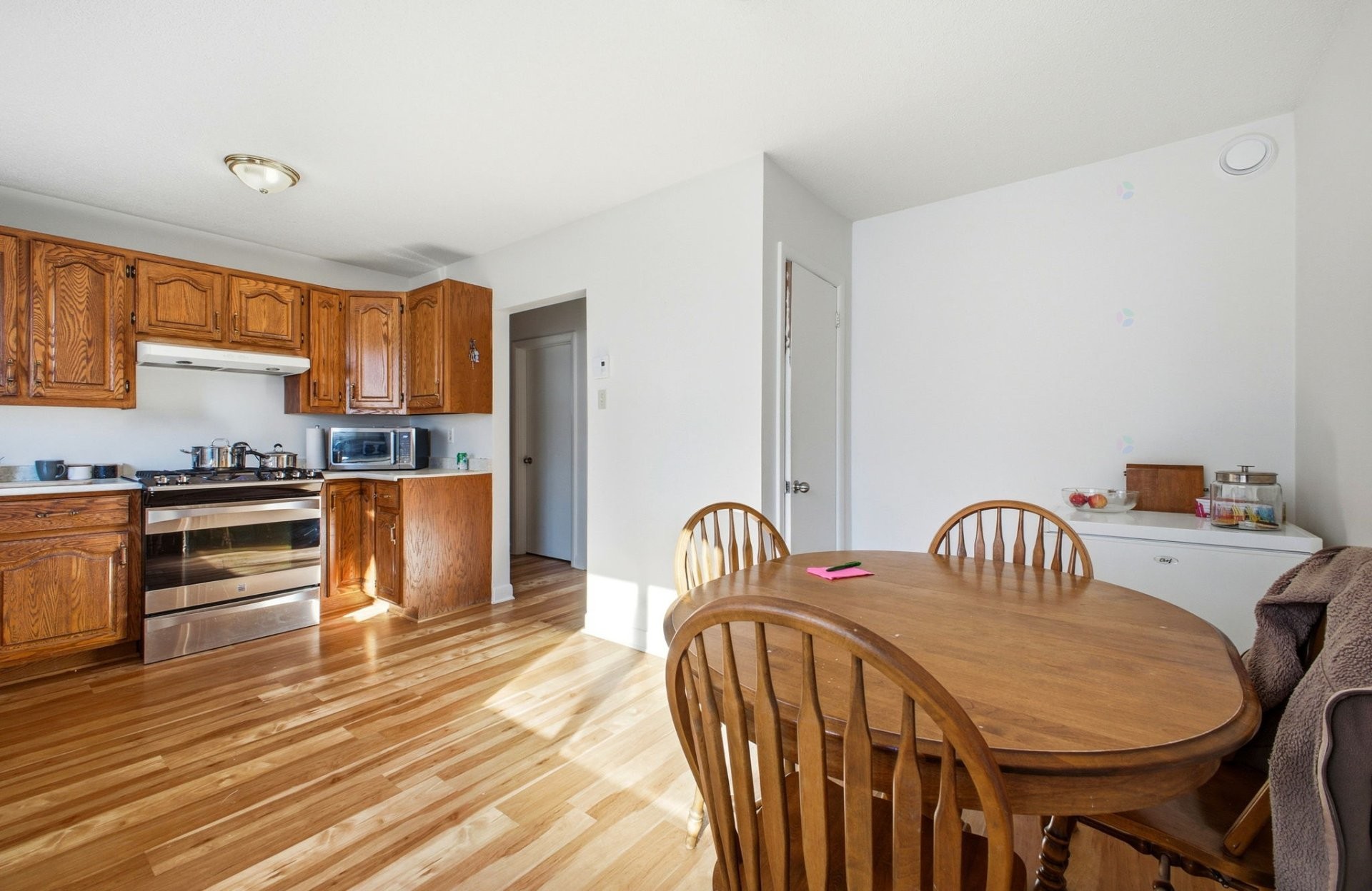 









194


Rue Archambault

,
Gatineau (Hull),




QC
J8Y5E2

