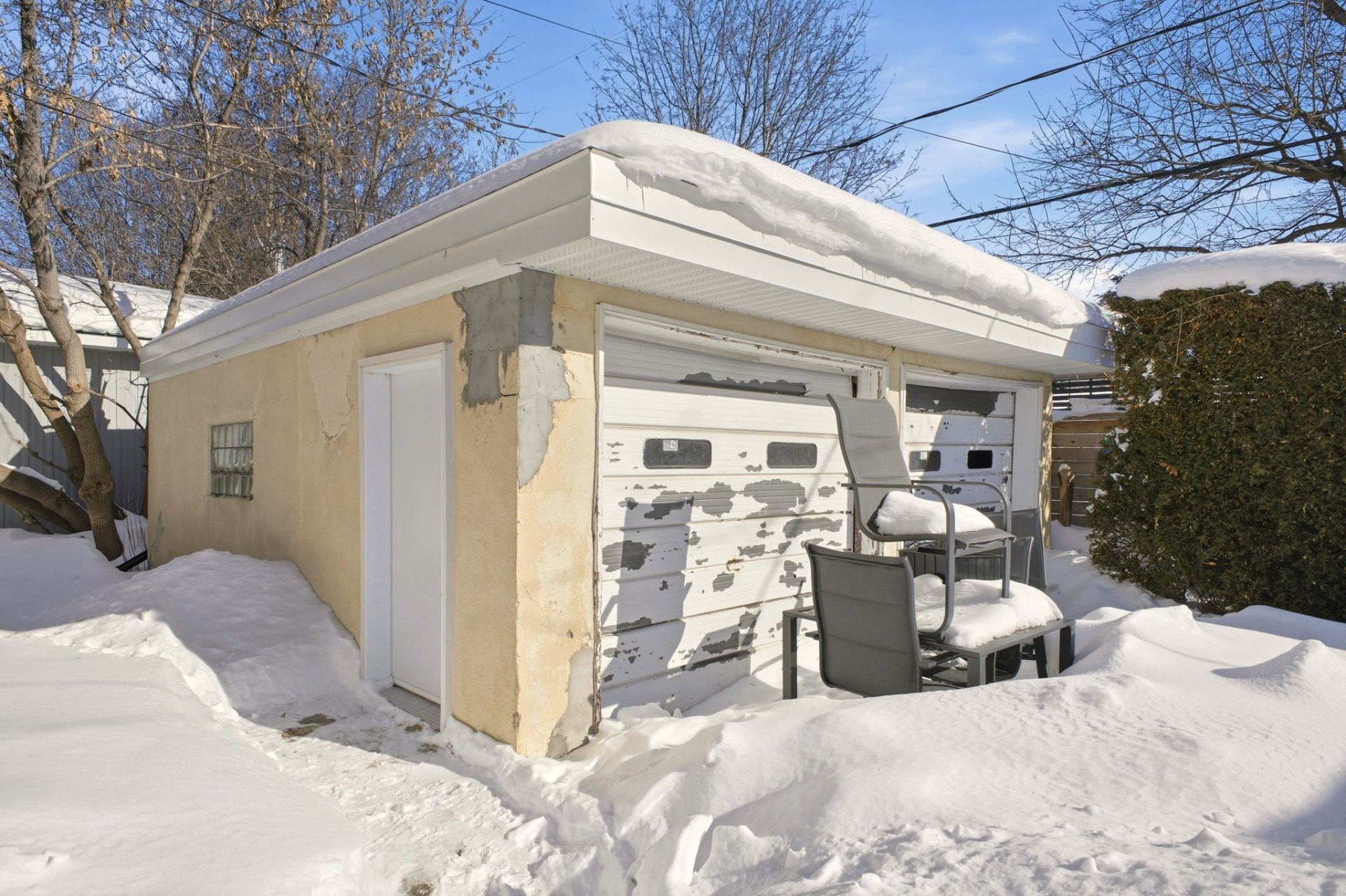 









194


Rue Archambault

,
Gatineau (Hull),




QC
J8Y5E2

