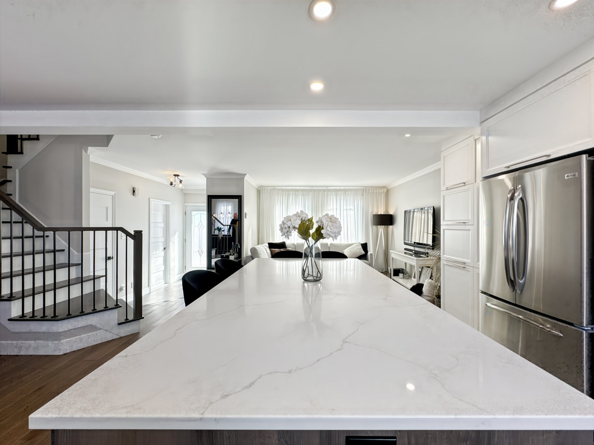 









1978


Rue Émile-Nelligan

,
Varennes,




QC
J3X1X1

