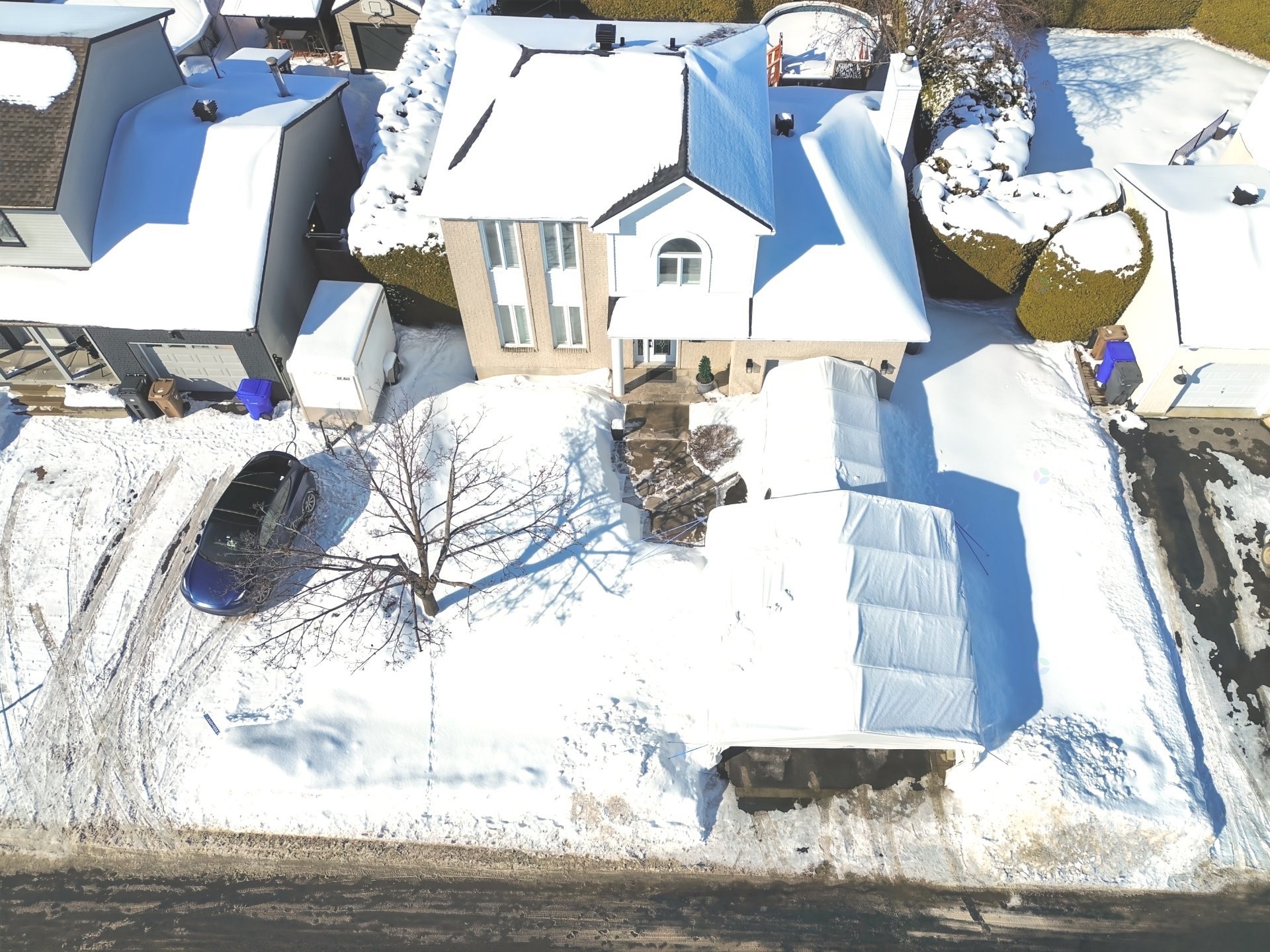 









1978


Rue Émile-Nelligan

,
Varennes,




QC
J3X1X1

