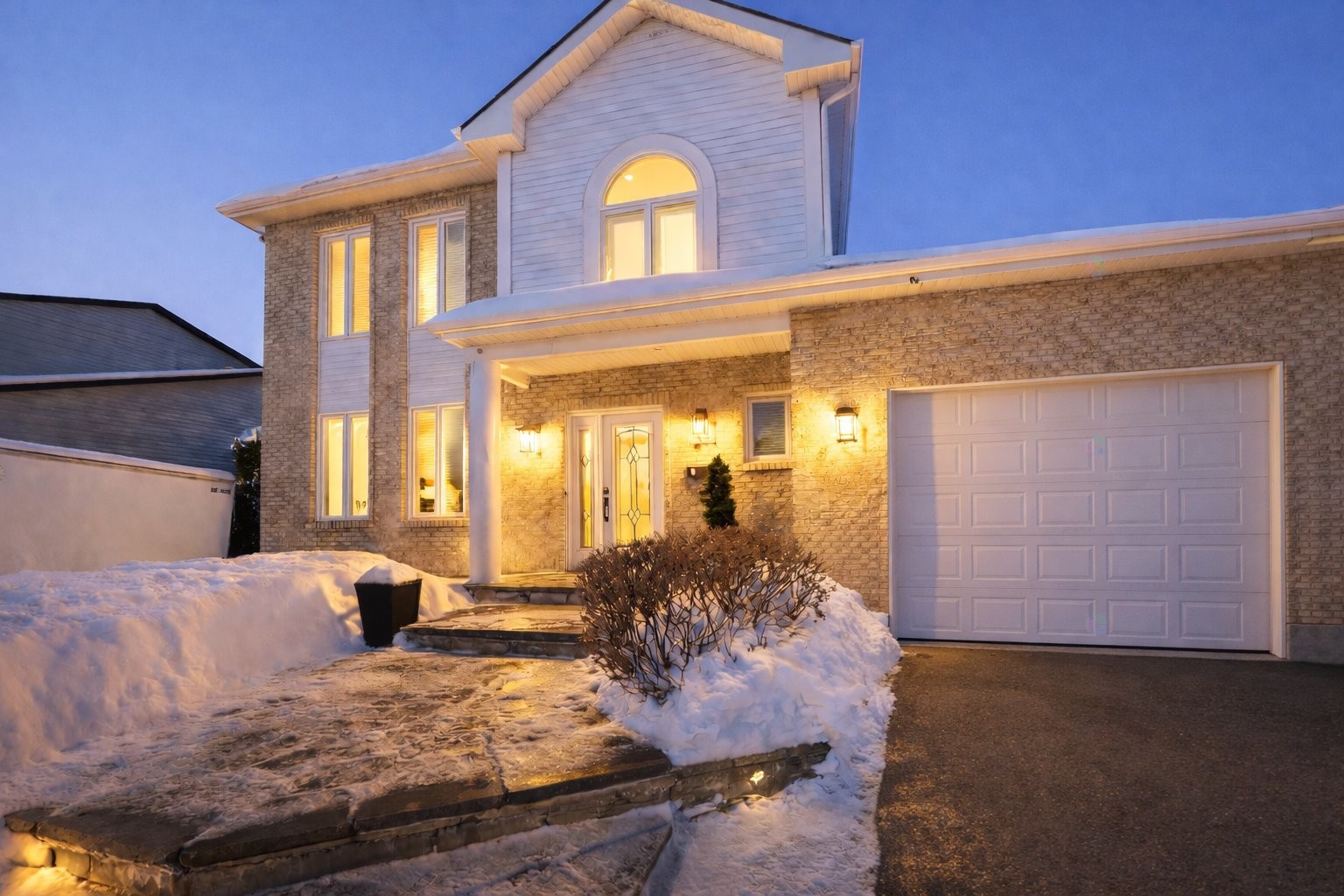 









1978


Rue Émile-Nelligan

,
Varennes,




QC
J3X1X1

