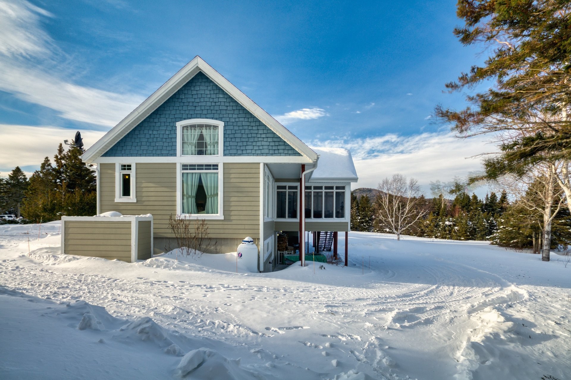 









3341


Route du Fleuve

,
Les Éboulements,




QC
G0A2M0

