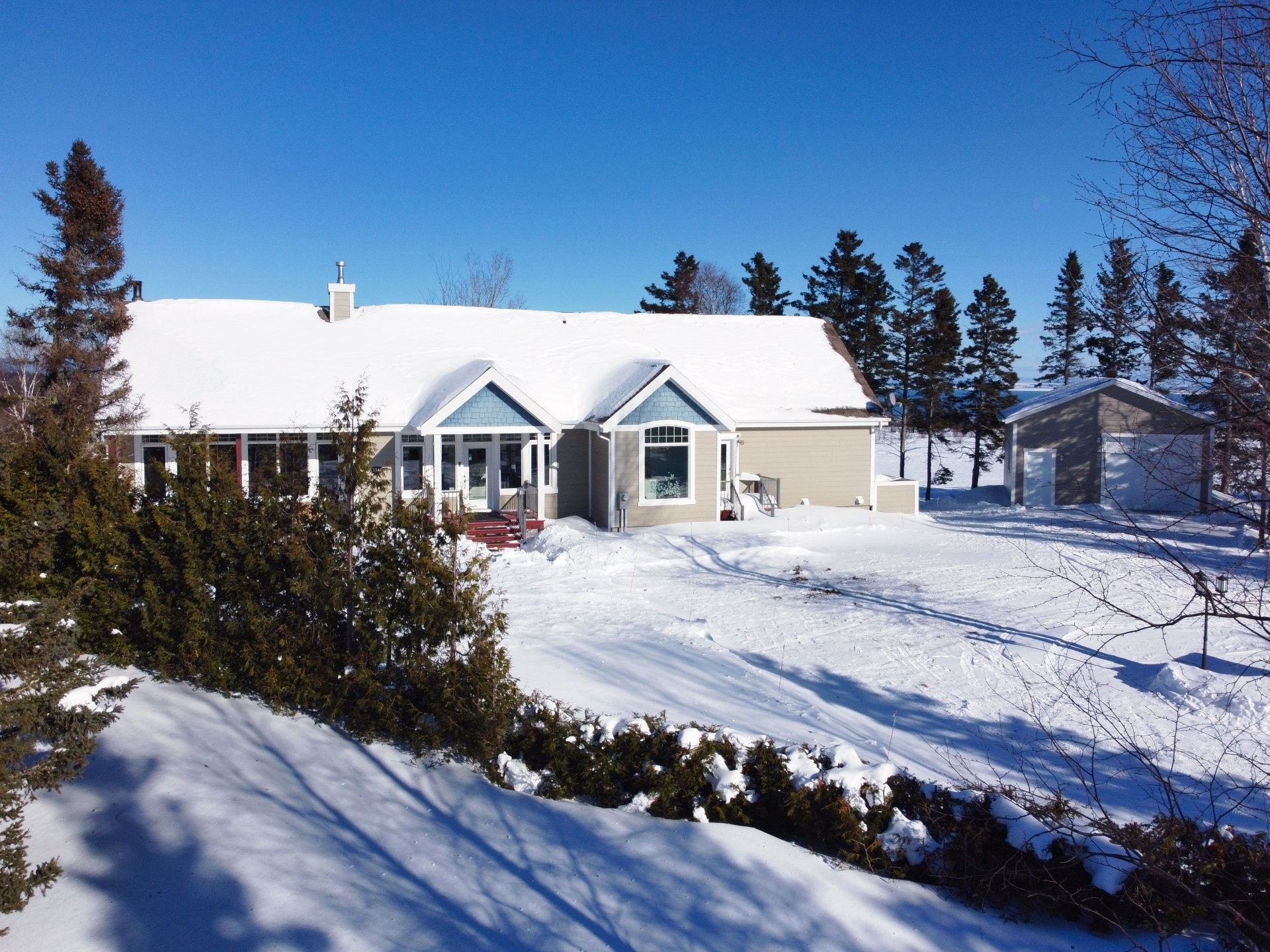 









3341


Route du Fleuve

,
Les Éboulements,




QC
G0A2M0

