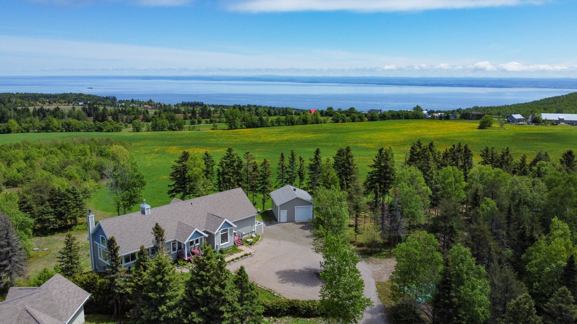 









3341


Route du Fleuve

,
Les Éboulements,




QC
G0A2M0

