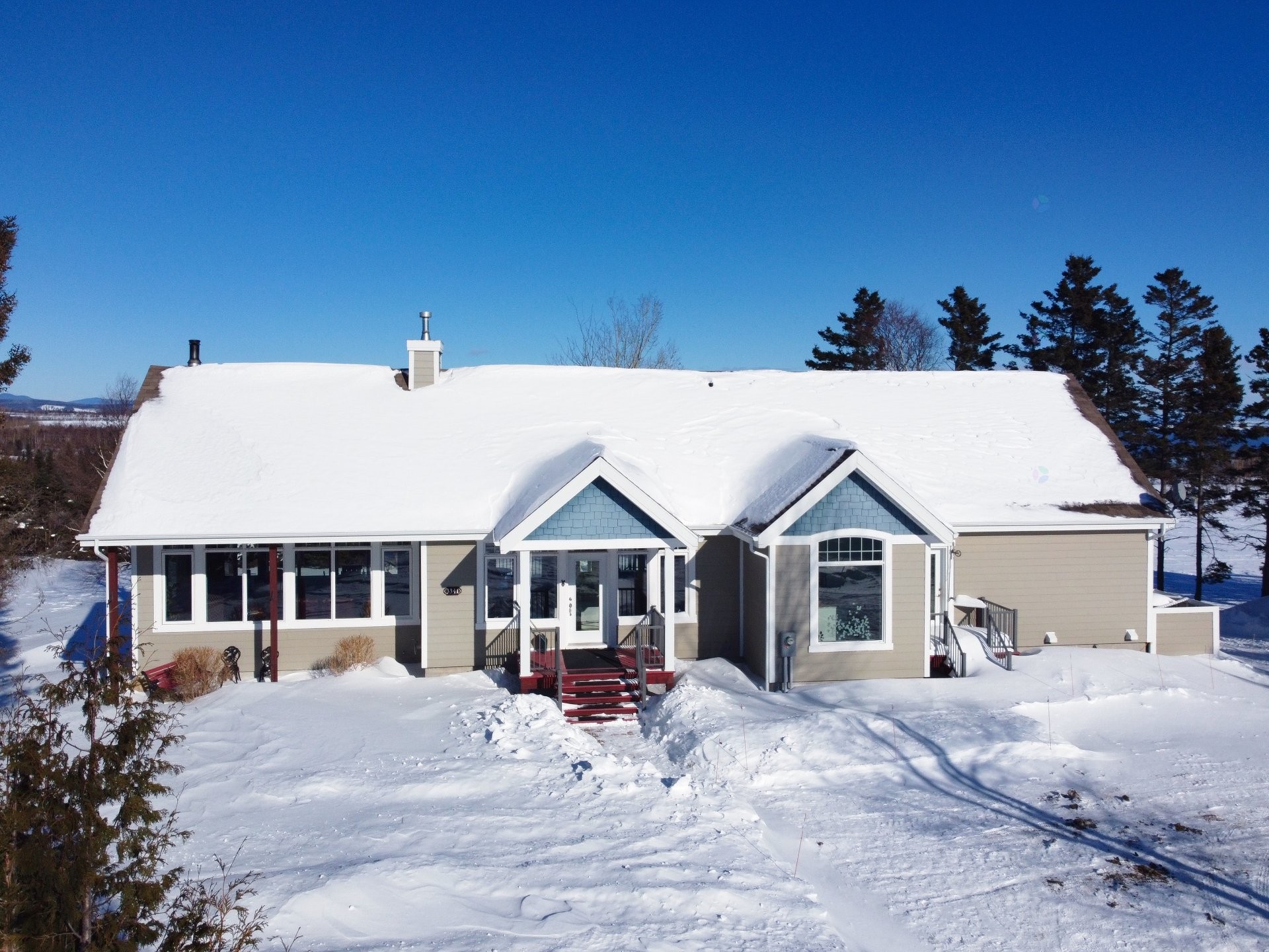 









3341


Route du Fleuve

,
Les Éboulements,




QC
G0A2M0

