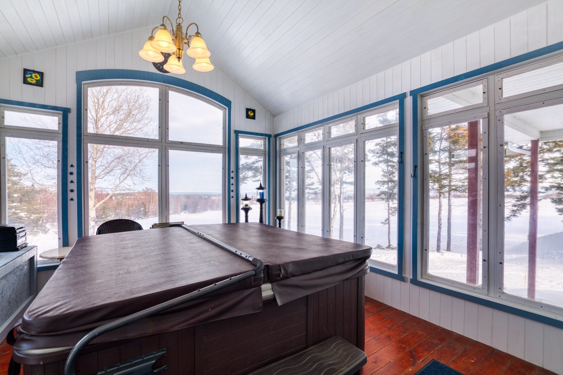 









3341


Route du Fleuve

,
Les Éboulements,




QC
G0A2M0

