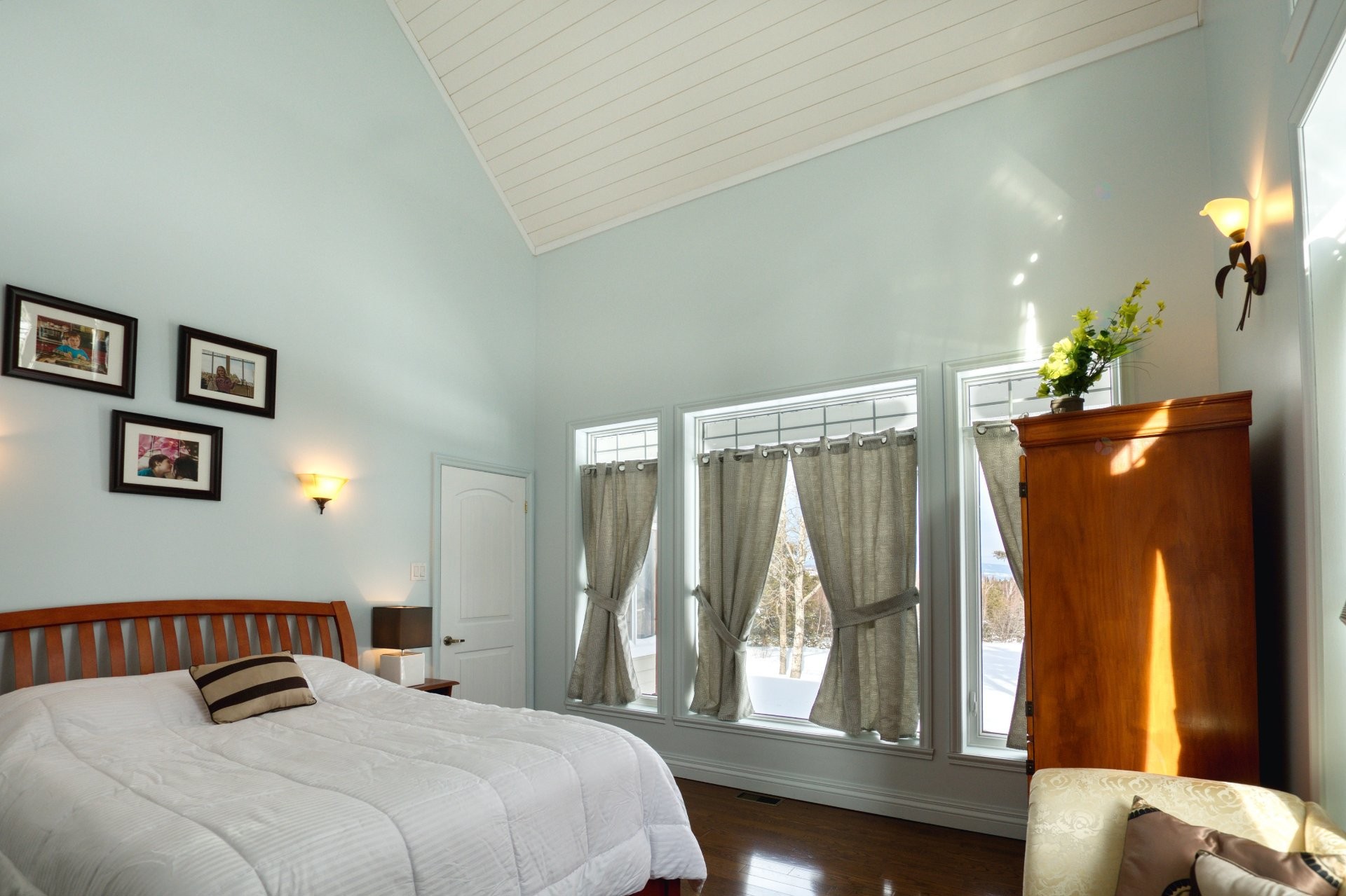 









3341


Route du Fleuve

,
Les Éboulements,




QC
G0A2M0

