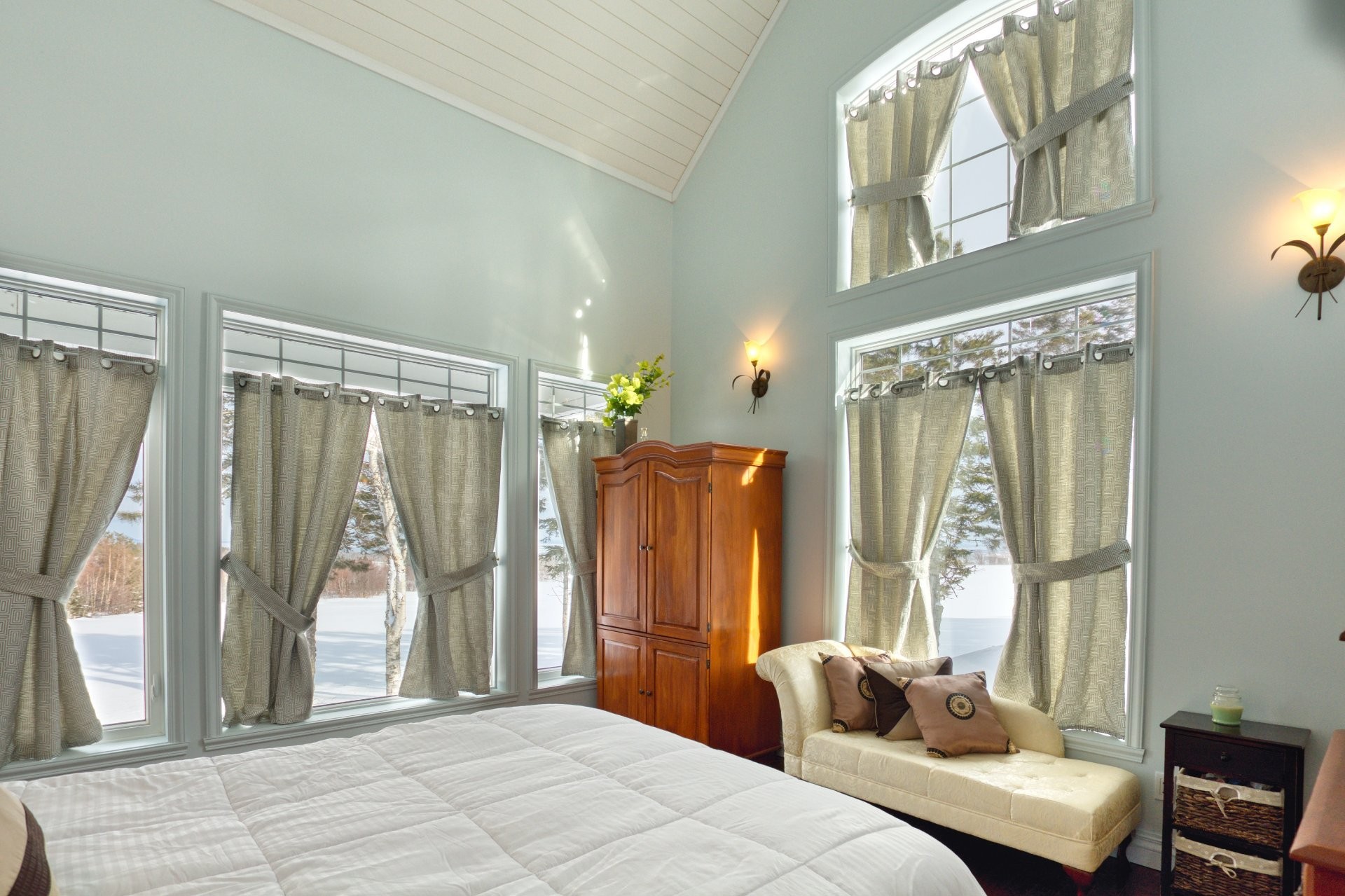 









3341


Route du Fleuve

,
Les Éboulements,




QC
G0A2M0

