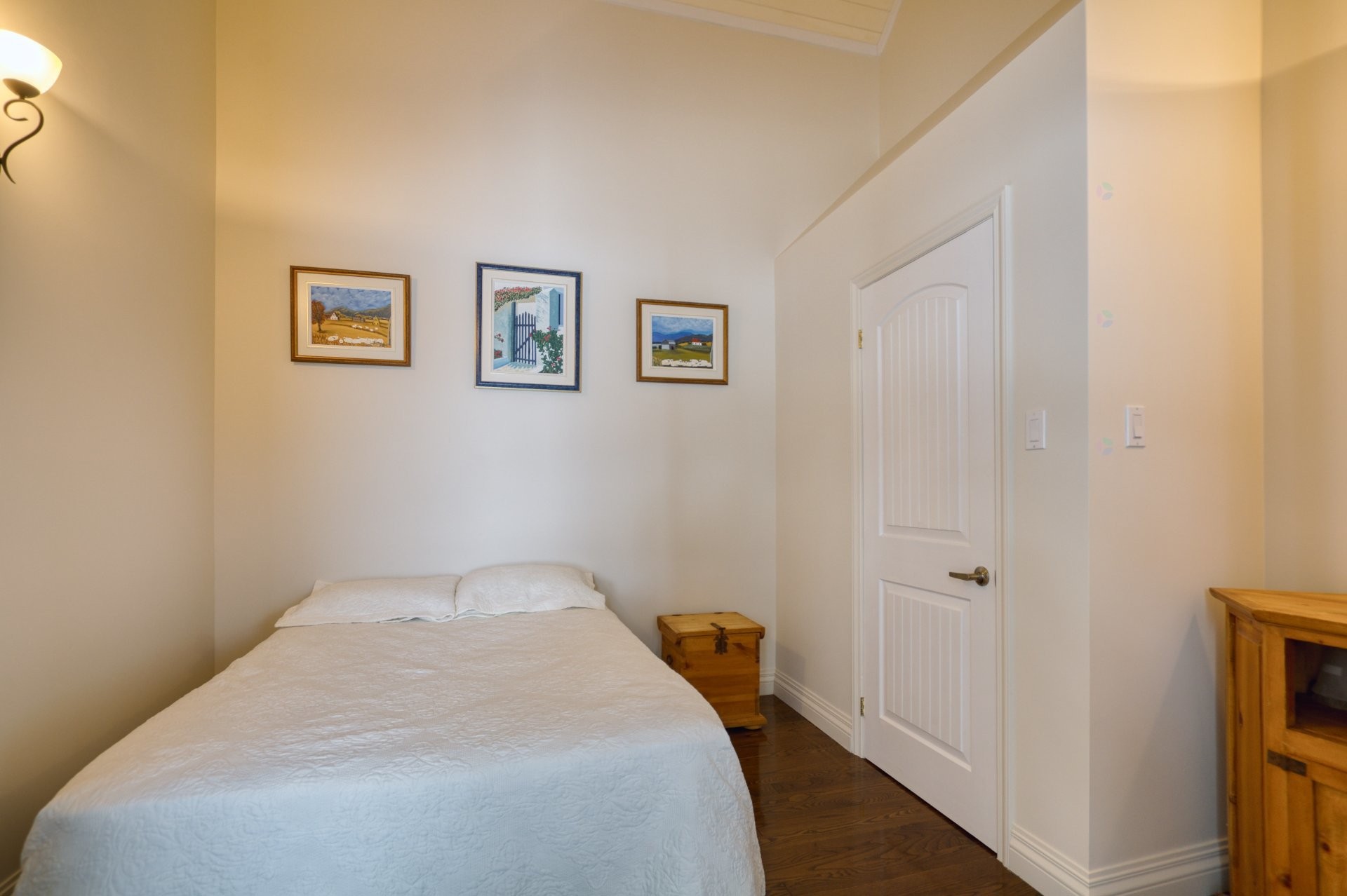 









3341


Route du Fleuve

,
Les Éboulements,




QC
G0A2M0

