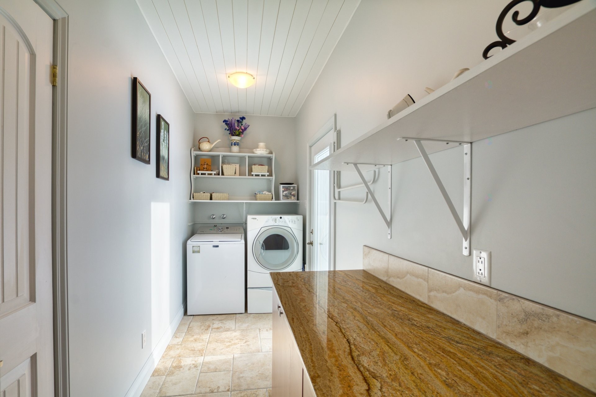 









3341


Route du Fleuve

,
Les Éboulements,




QC
G0A2M0

