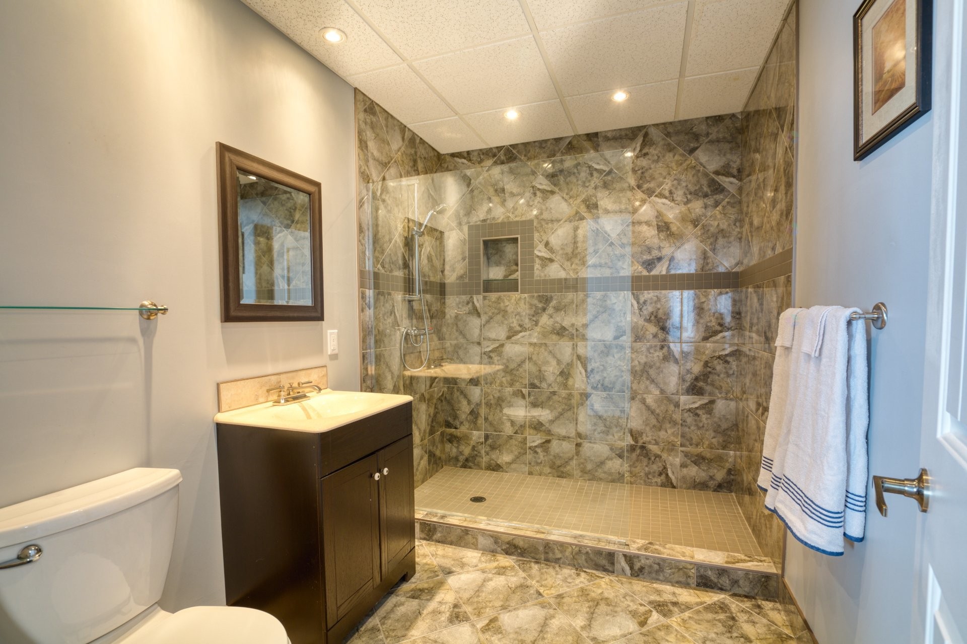 









3341


Route du Fleuve

,
Les Éboulements,




QC
G0A2M0

