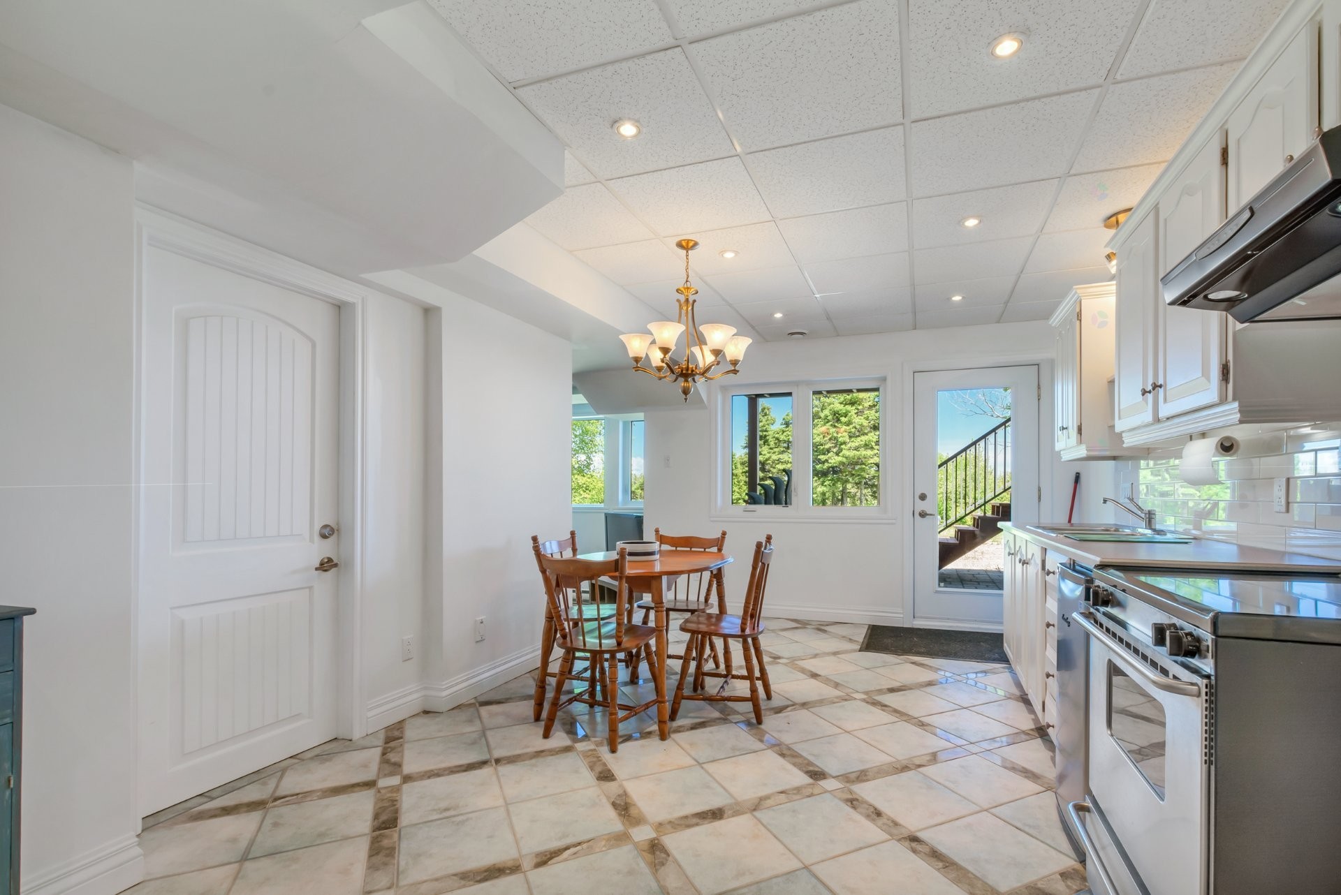 









3341


Route du Fleuve

,
Les Éboulements,




QC
G0A2M0

