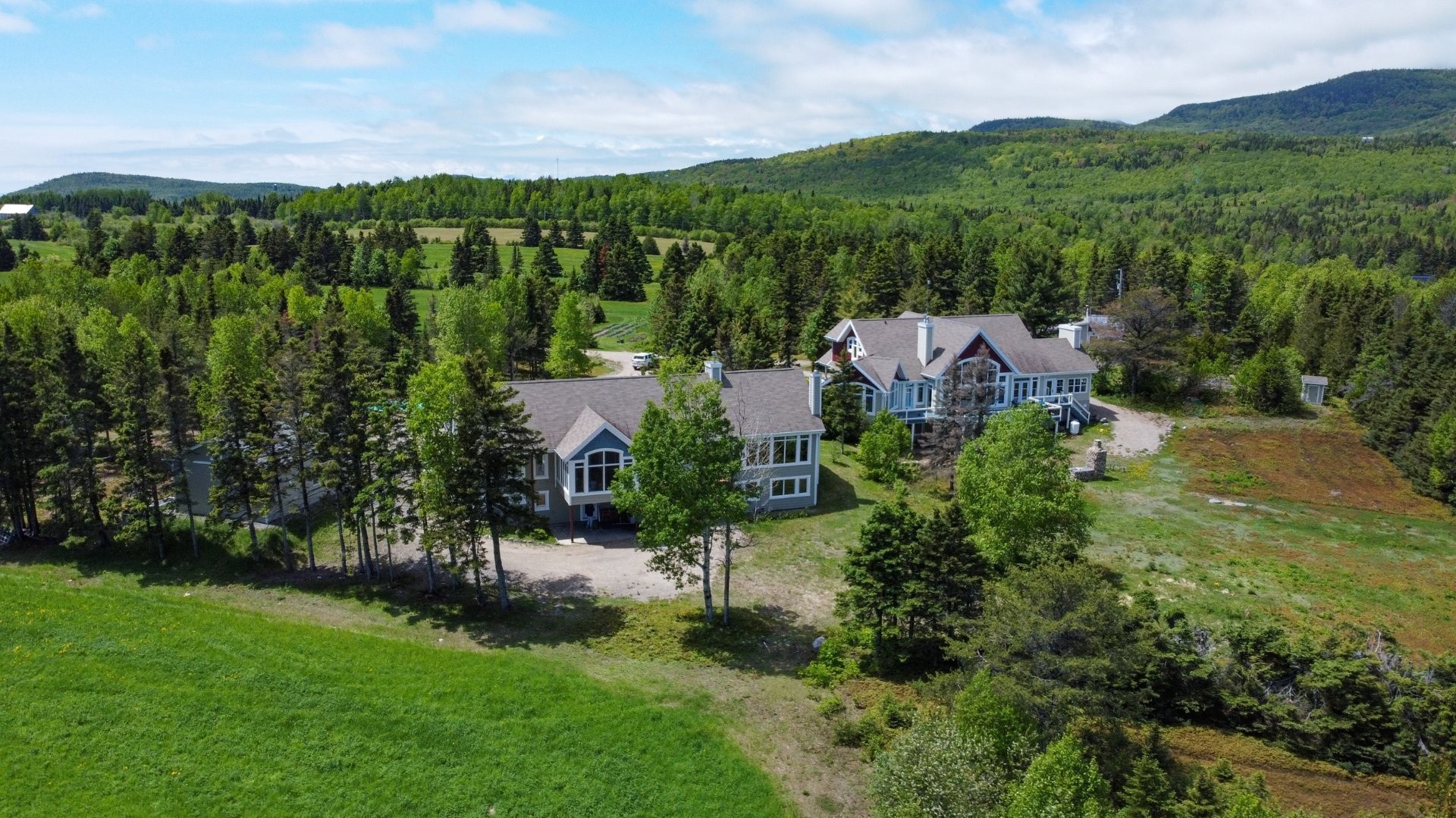 









3341


Route du Fleuve

,
Les Éboulements,




QC
G0A2M0

