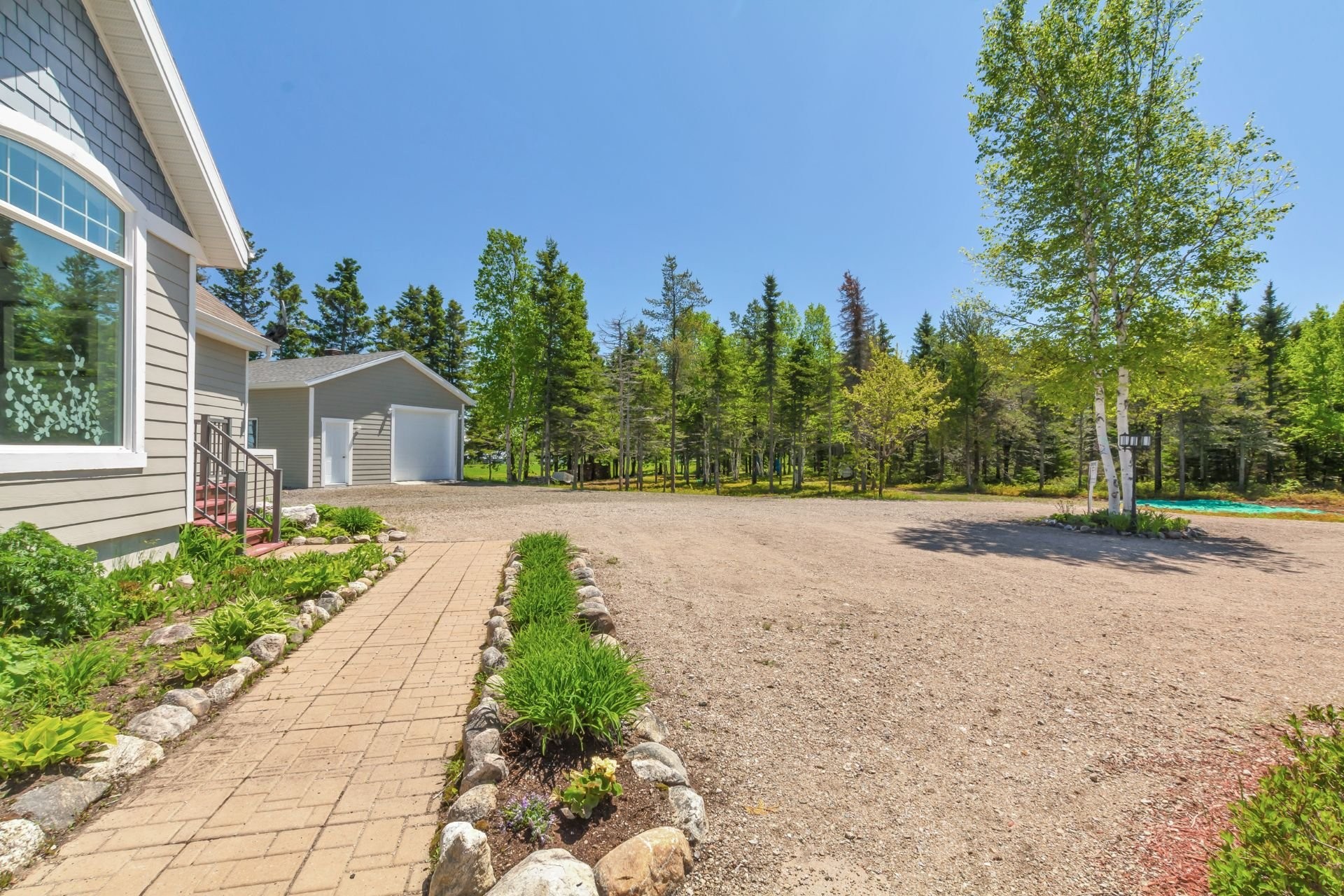 









3341


Route du Fleuve

,
Les Éboulements,




QC
G0A2M0

