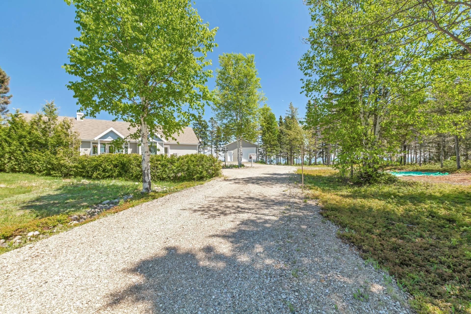 









3341


Route du Fleuve

,
Les Éboulements,




QC
G0A2M0

