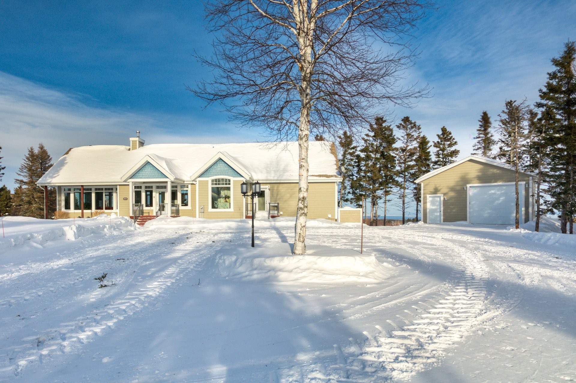 









3341


Route du Fleuve

,
Les Éboulements,




QC
G0A2M0

