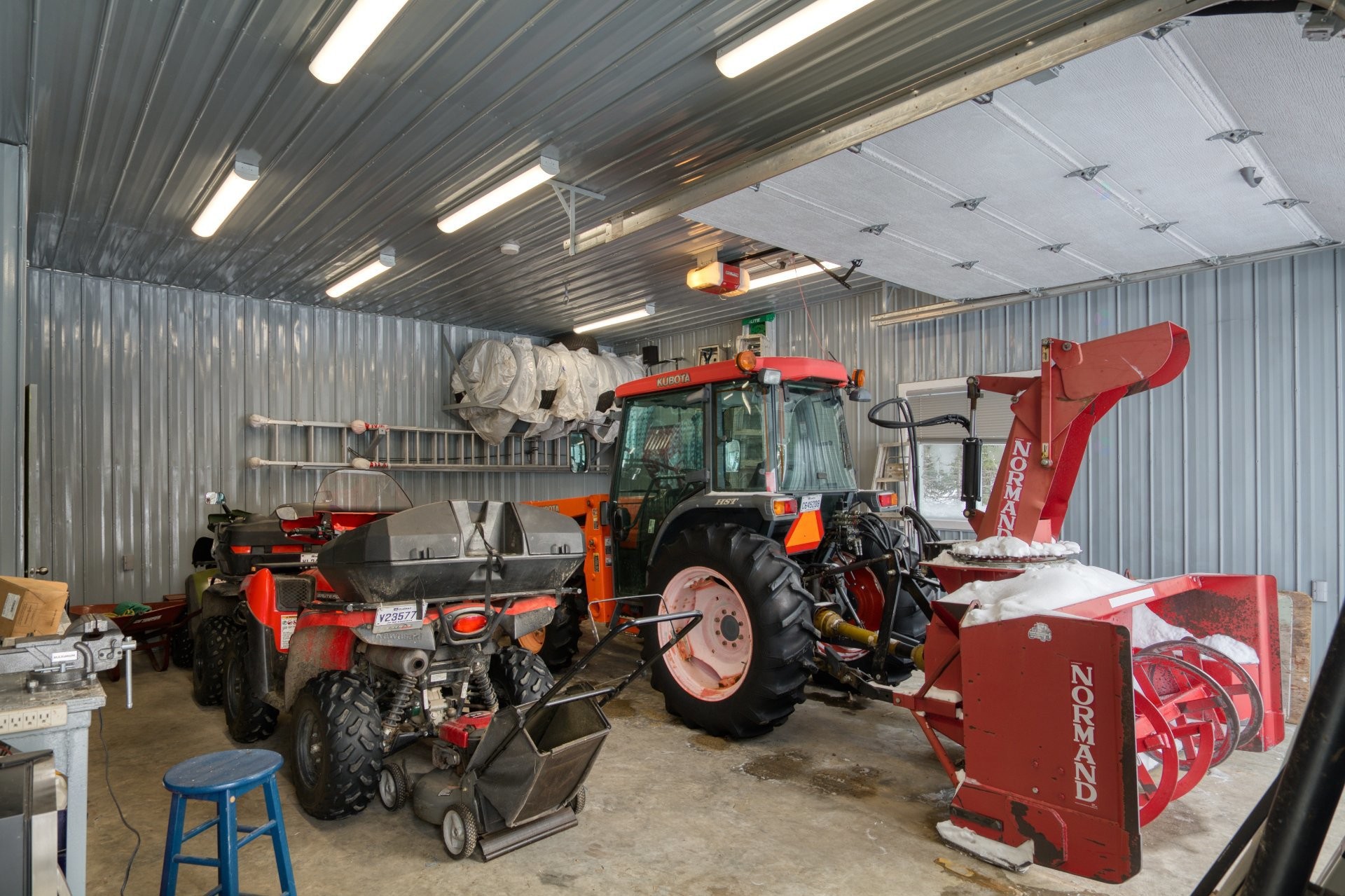 









3341


Route du Fleuve

,
Les Éboulements,




QC
G0A2M0

