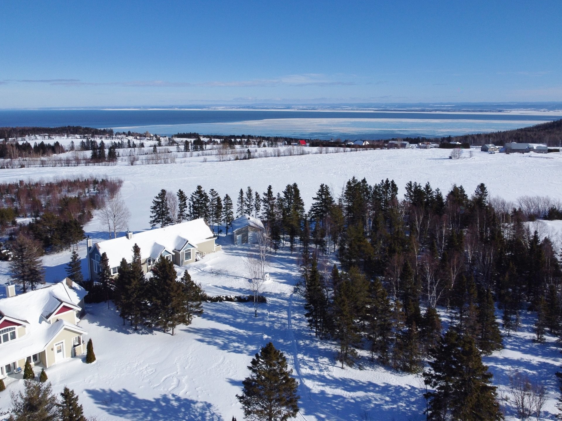 









3341


Route du Fleuve

,
Les Éboulements,




QC
G0A2M0

