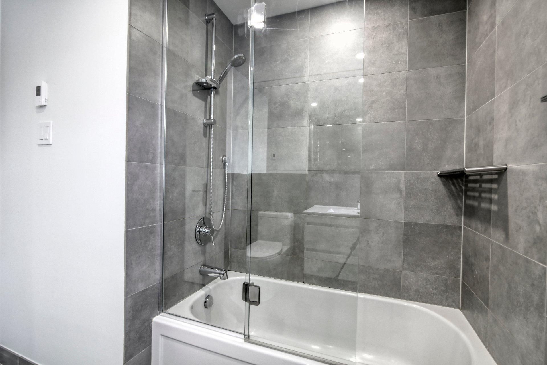 









1


Av. Rosemount

, 53,
Westmount,




QC
H3Y3G6

