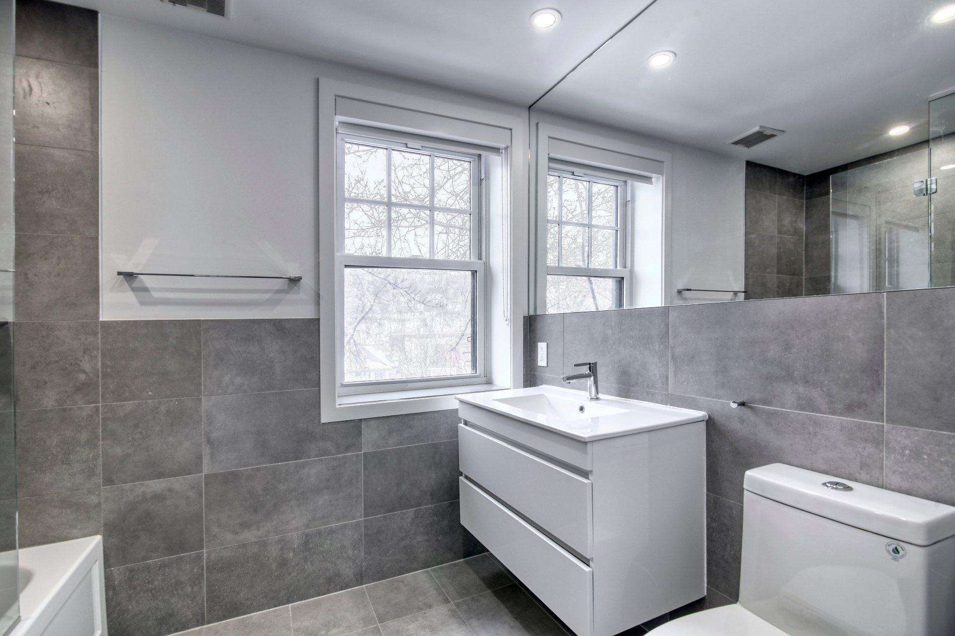 









1


Av. Rosemount

, 53,
Westmount,




QC
H3Y3G6

