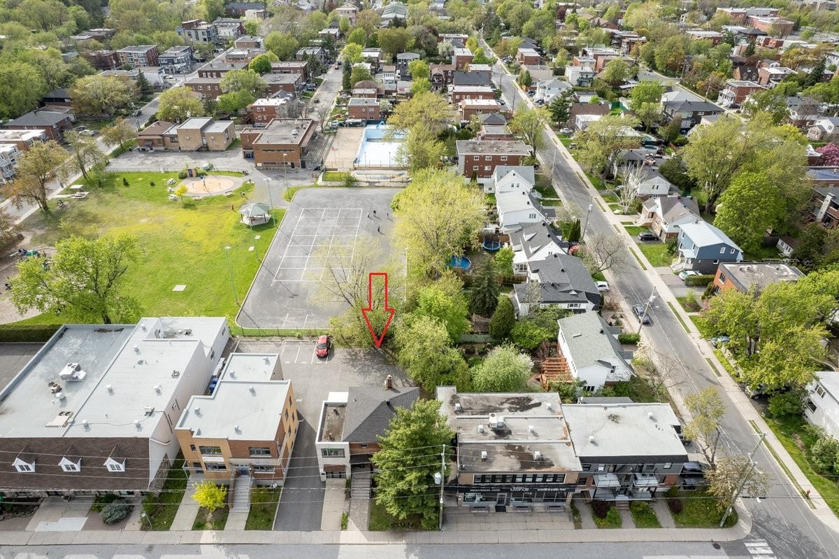 









235

 - 239


Rue De Gentilly O.

,
Longueuil (Le Vieux-Longueuil),




QC
J4H1Z5

