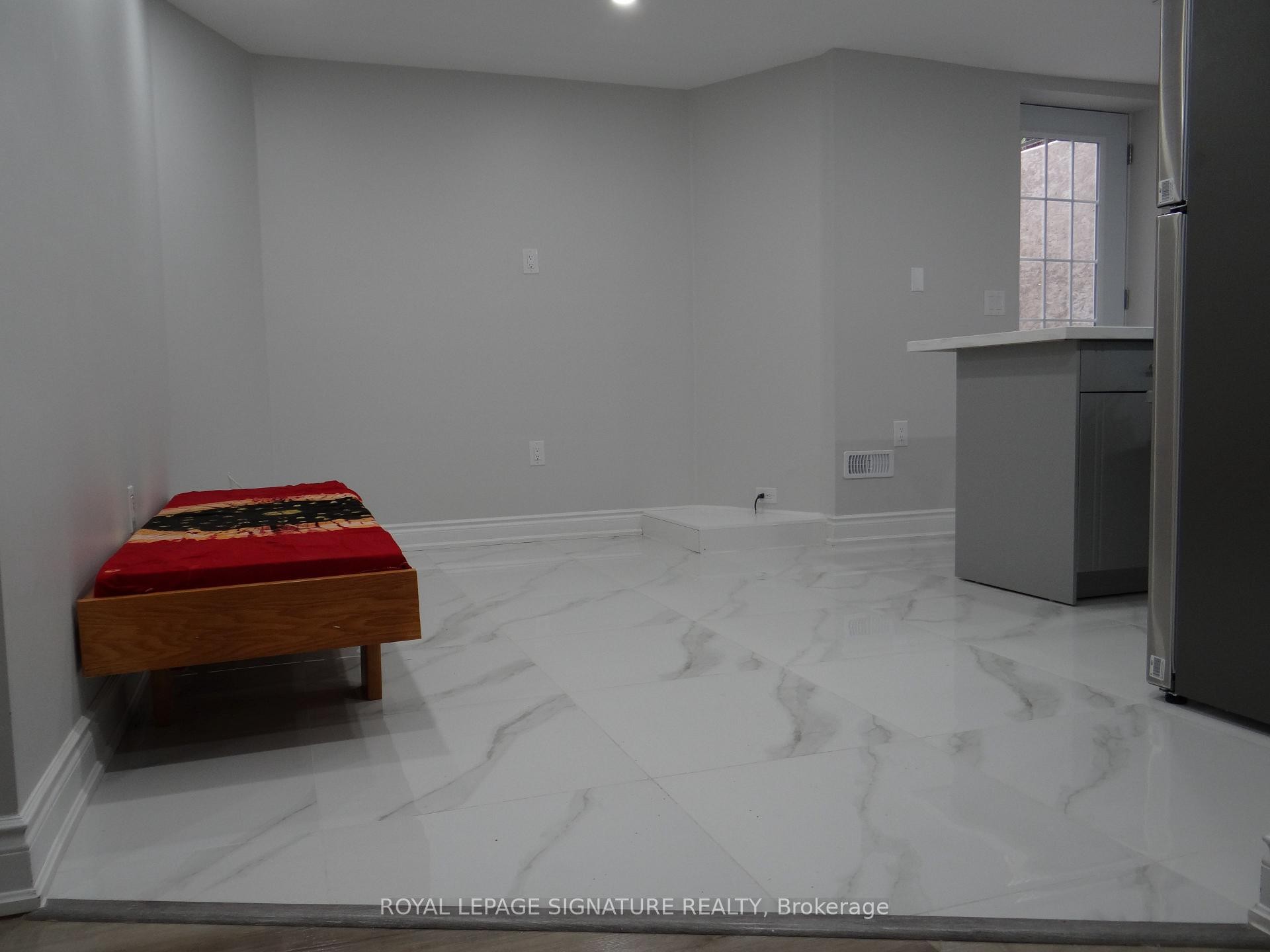 









316


Dalgleish

Gardens,
Milton,




ON
L9T 6Z6

