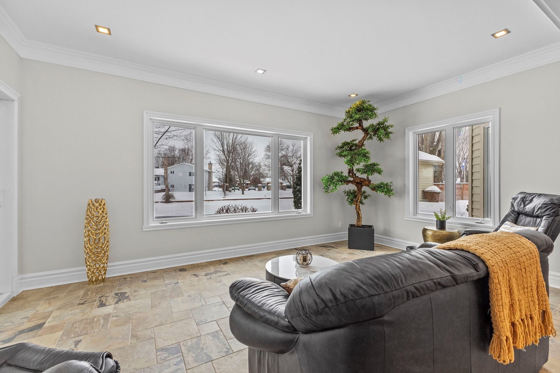 









115


85e Avenue

,
Saint-Zotique,




QC
J0P1Z0

