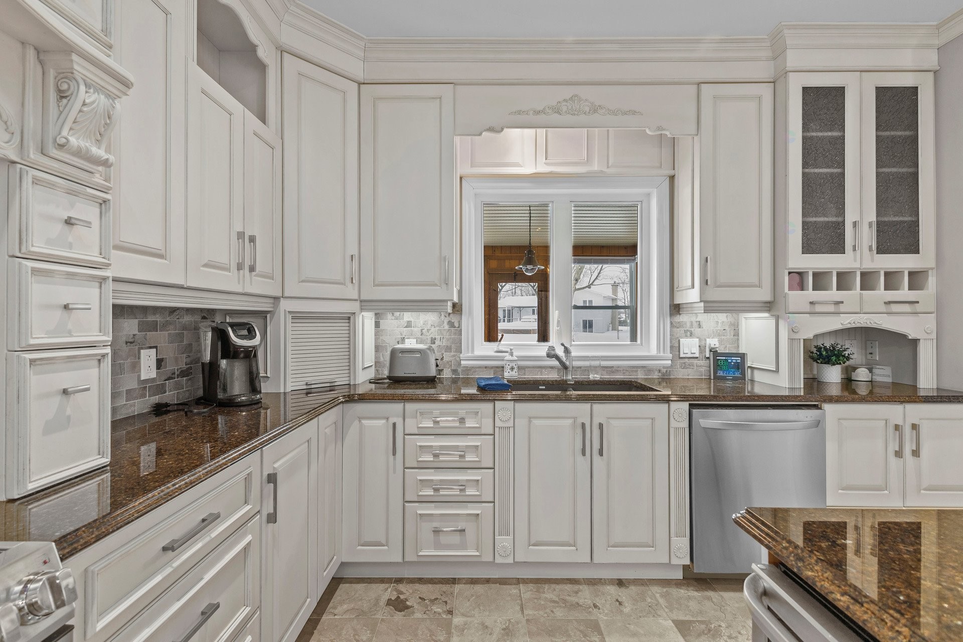 









115


85e Avenue

,
Saint-Zotique,




QC
J0P1Z0

