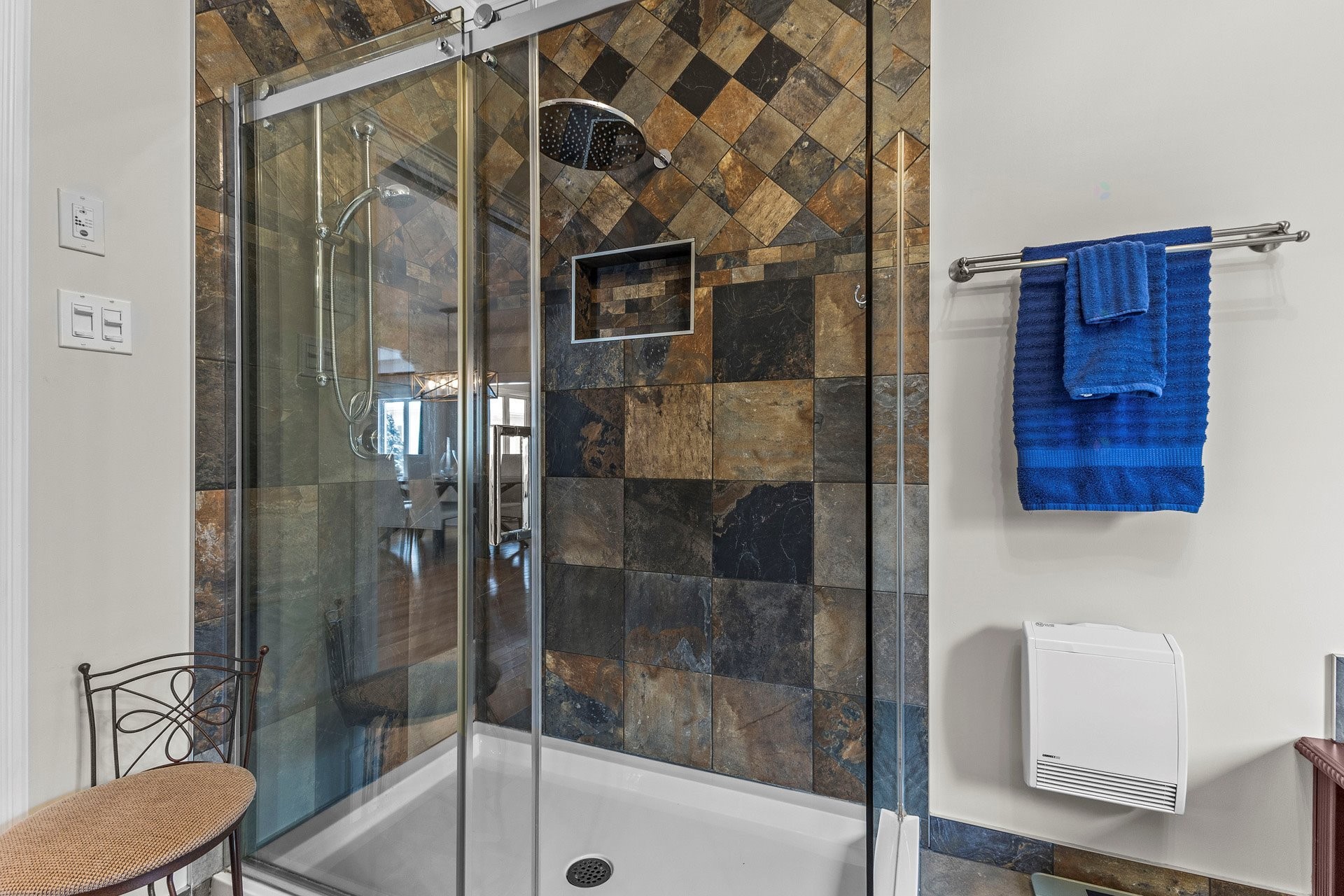 









115


85e Avenue

,
Saint-Zotique,




QC
J0P1Z0

