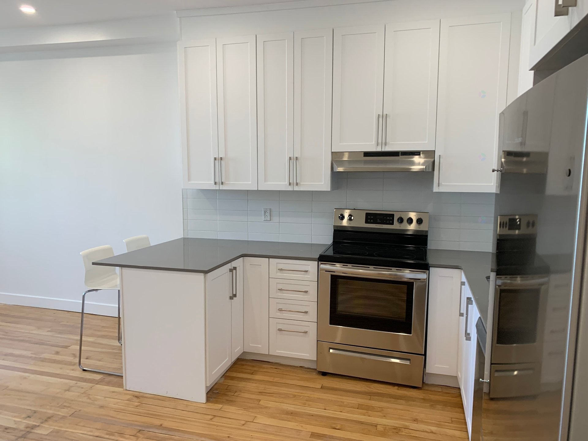 









2335


Tsse Guindon

,
Montréal (Le Plateau-Mont-Royal),




QC
H2H2L7

