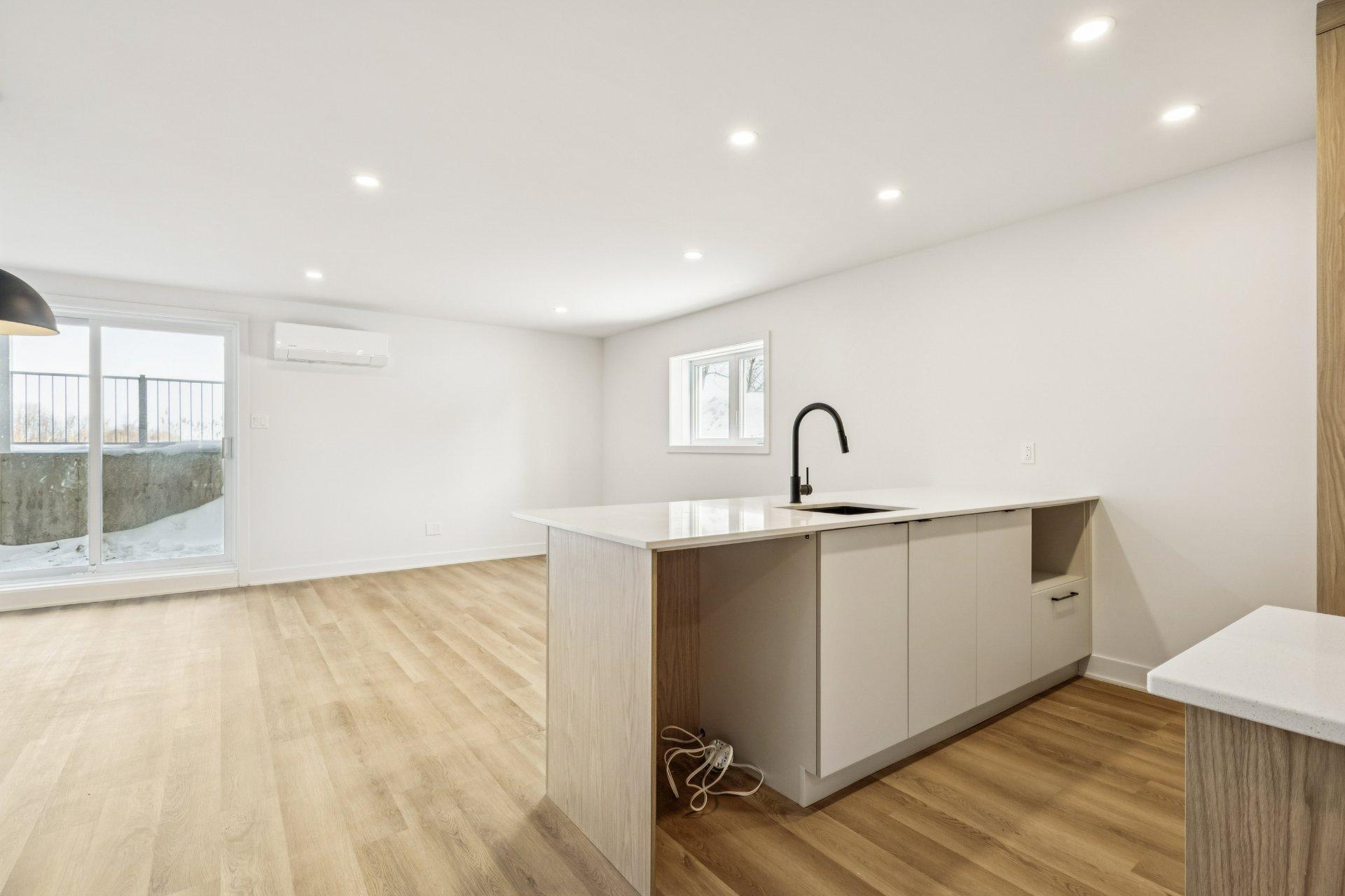 









673


Ch. Rhéaume

, F,
Saint-Michel,




QC
J0L2J0

