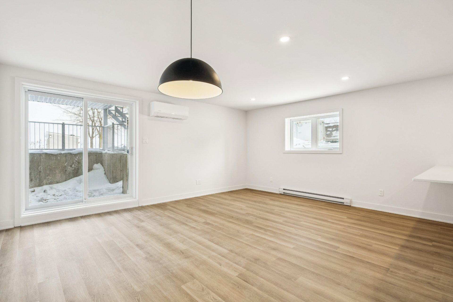 









673


Ch. Rhéaume

, F,
Saint-Michel,




QC
J0L2J0

