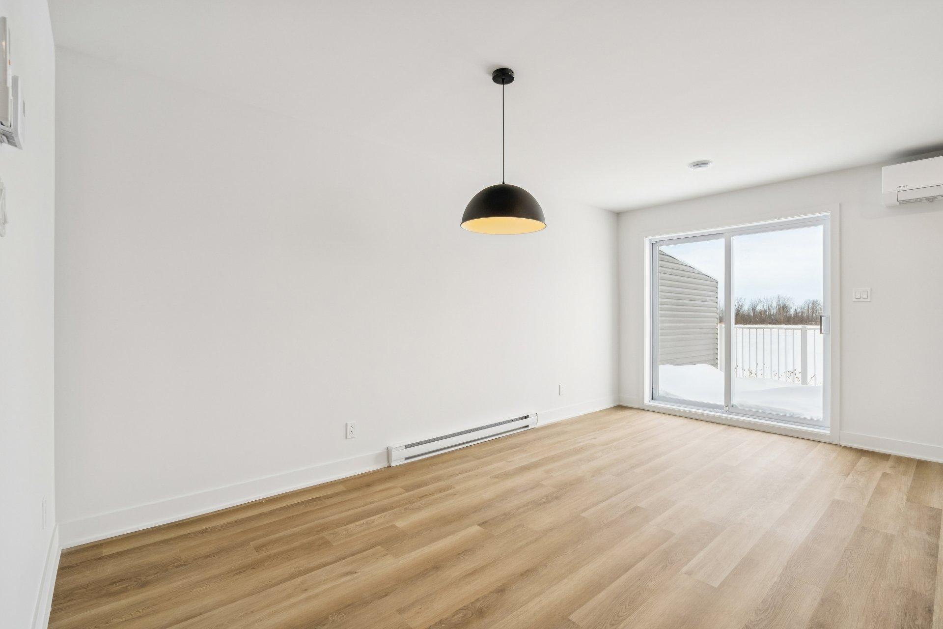 









673


Ch. Rhéaume

, B,
Saint-Michel,




QC
J0L2J0

