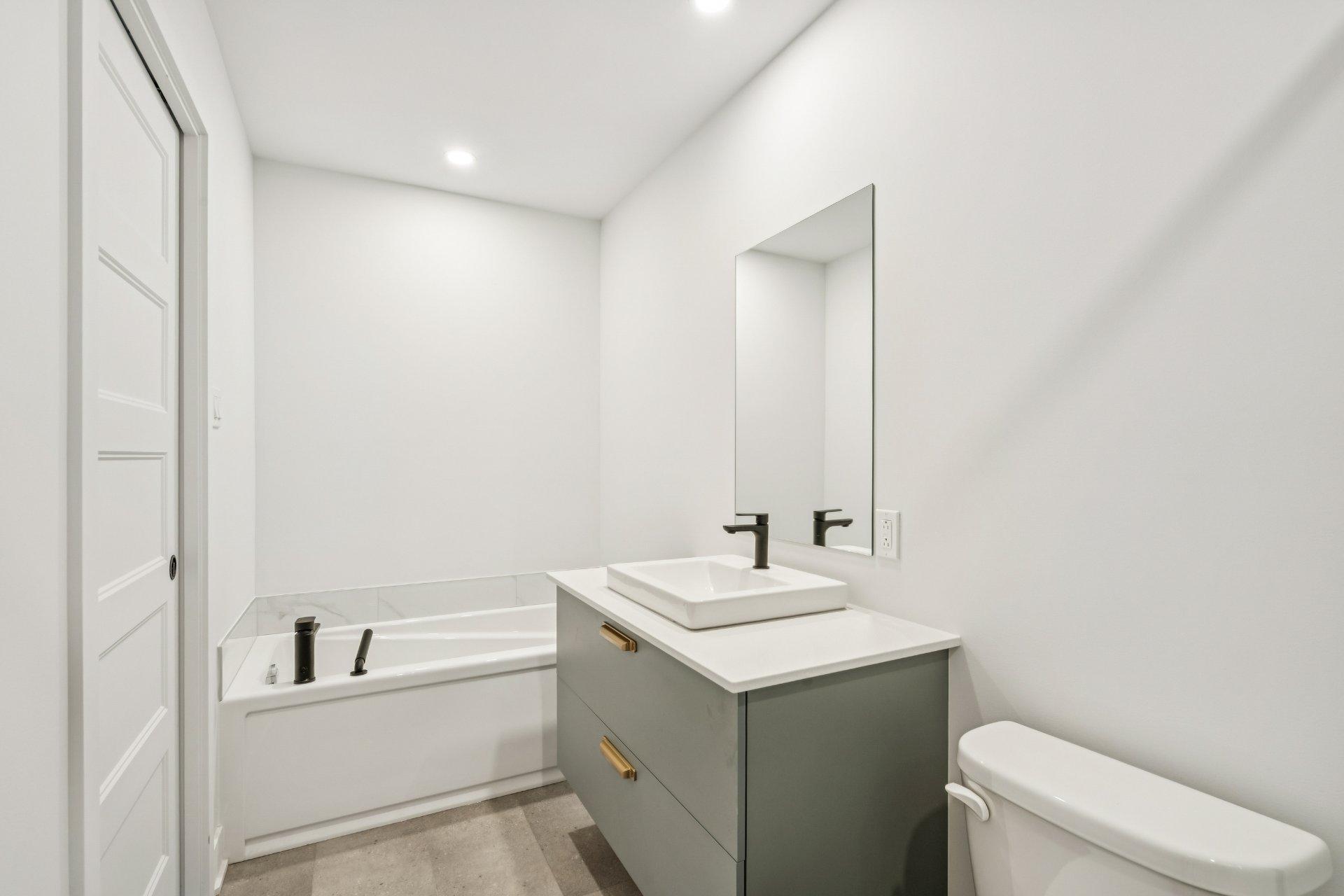 









673


Ch. Rhéaume

, D,
Saint-Michel,




QC
J0L2J0

