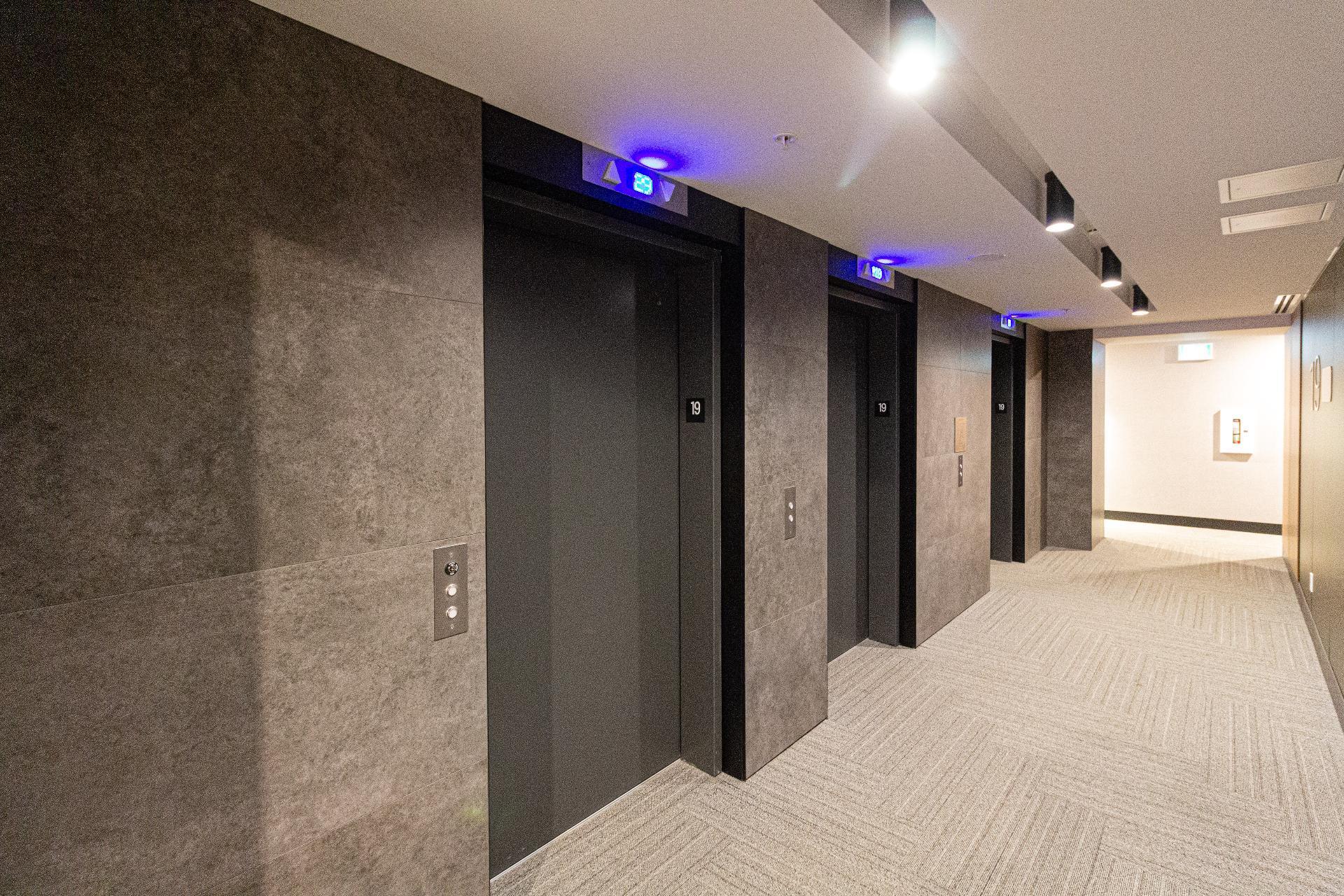 









1500


Boul. René-Lévesque O.

, 1903,
Montréal (Ville-Marie),




QC
H3G0H6

