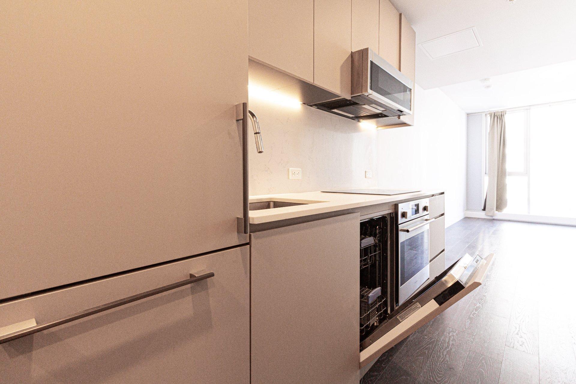 









1500


Boul. René-Lévesque O.

, 1903,
Montréal (Ville-Marie),




QC
H3G0H6

