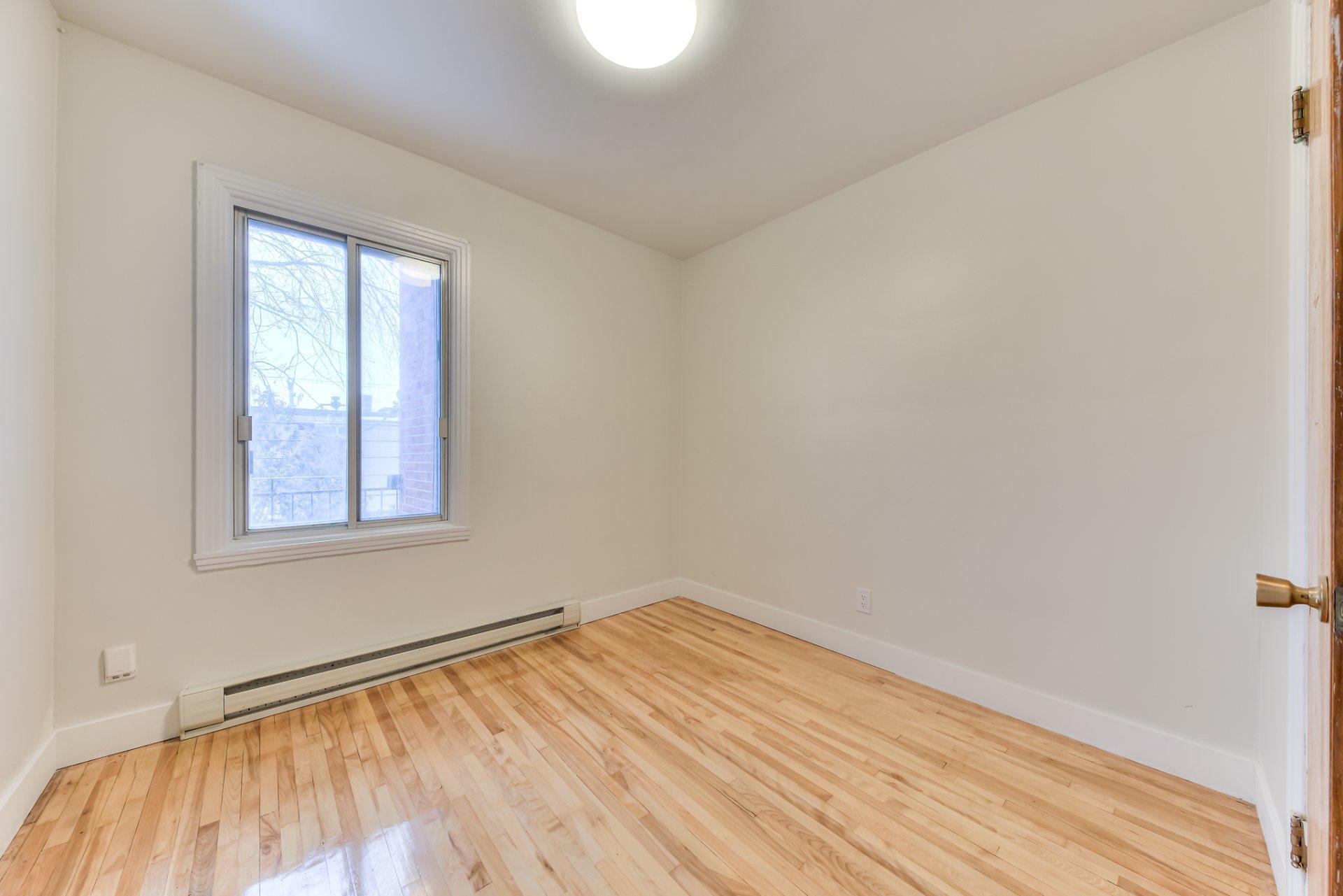 









1270


Rue Argyle

, 3,
Montréal (Verdun/Île-des-Soeurs),




QC
H4H1V3

