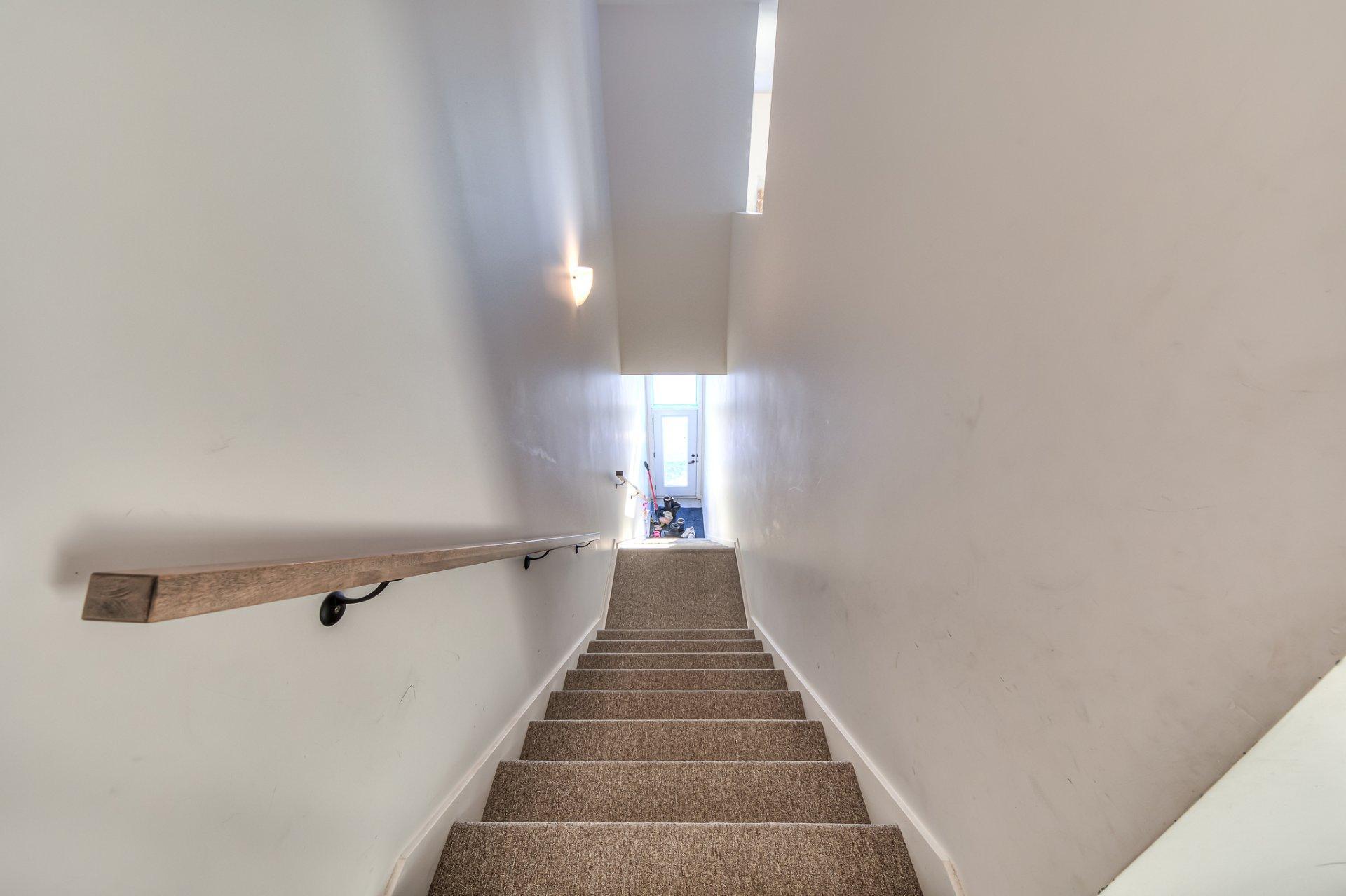 









683


Rue Péladeau

,
Laval (Auteuil),




QC
H7K2S1

