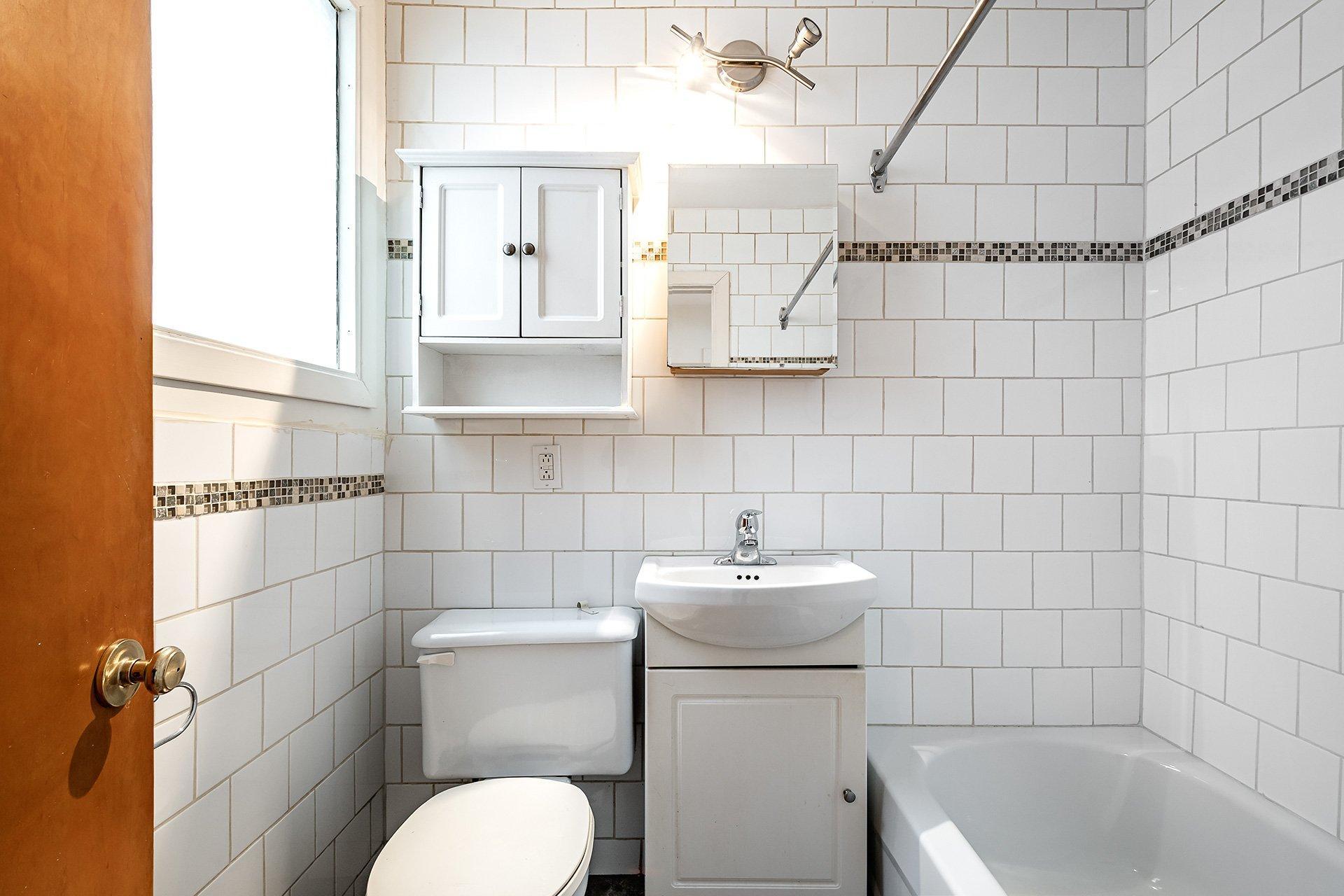 









6830

 - 6834


Rue Chatelain

,
Montréal (Rosemont/La Petite-Patrie),




QC
H1T2L2

