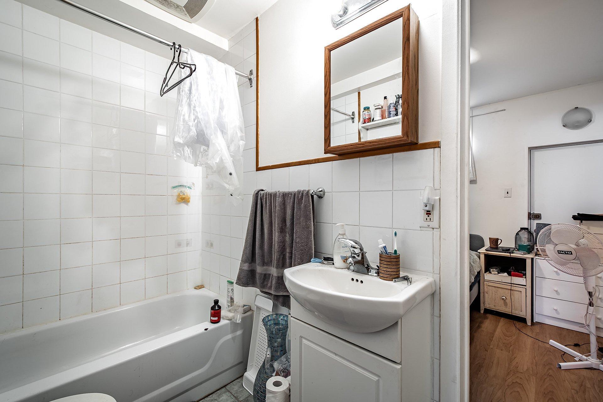 









6830

 - 6834


Rue Chatelain

,
Montréal (Rosemont/La Petite-Patrie),




QC
H1T2L2

