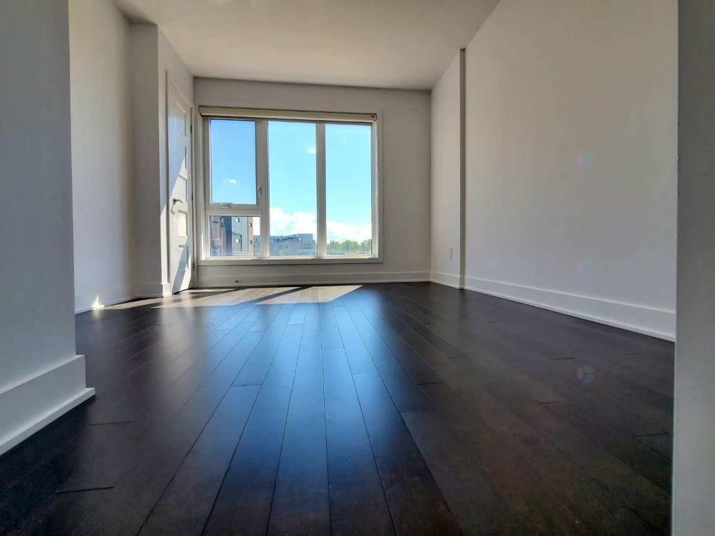 









388


Av. Skaniatarati

,
Montréal (Lachine),




QC
H8S0C1

