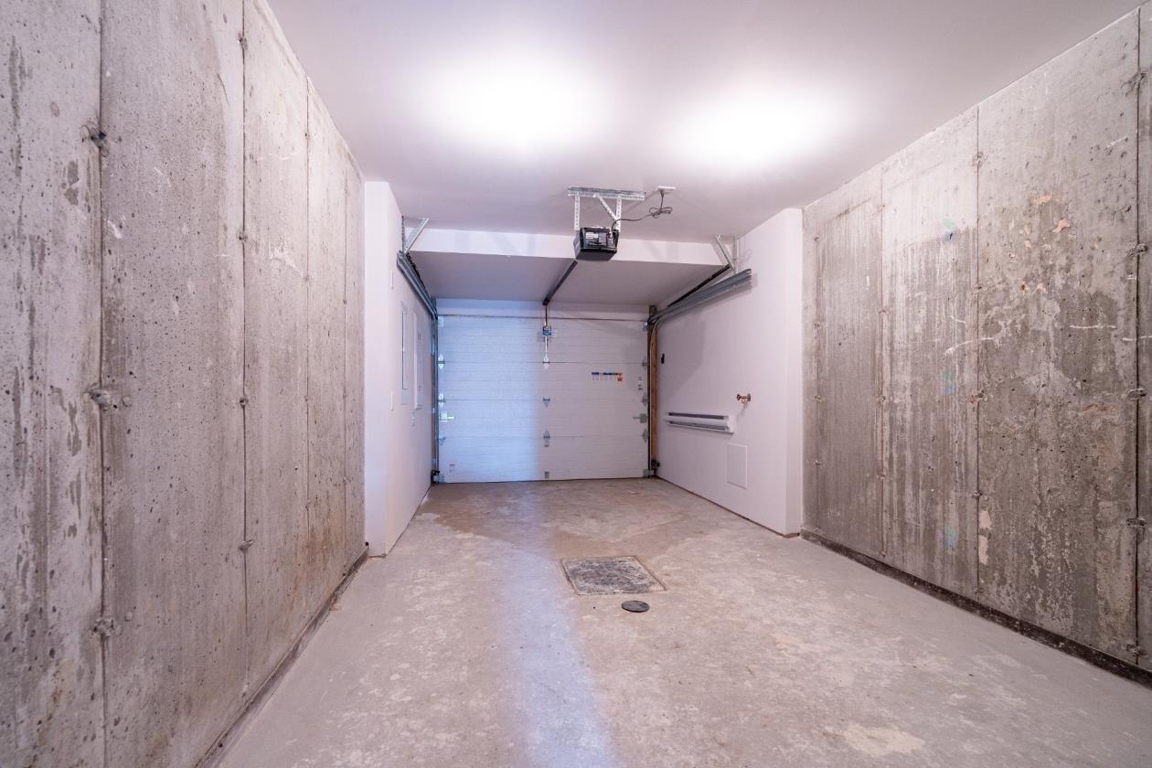 









388


Av. Skaniatarati

,
Montréal (Lachine),




QC
H8S0C1

